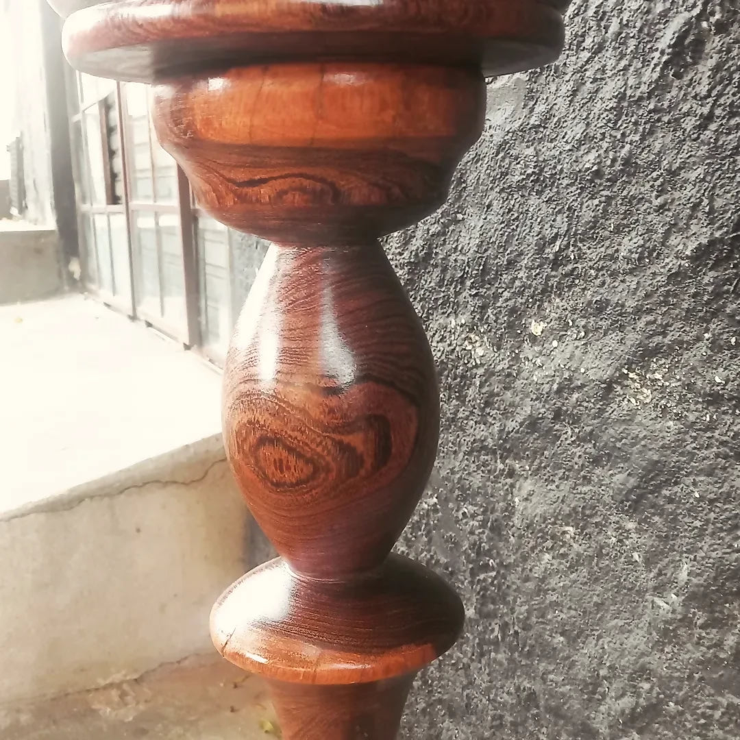 Floreira ou Pedestal em madeira (recém restaurada) 