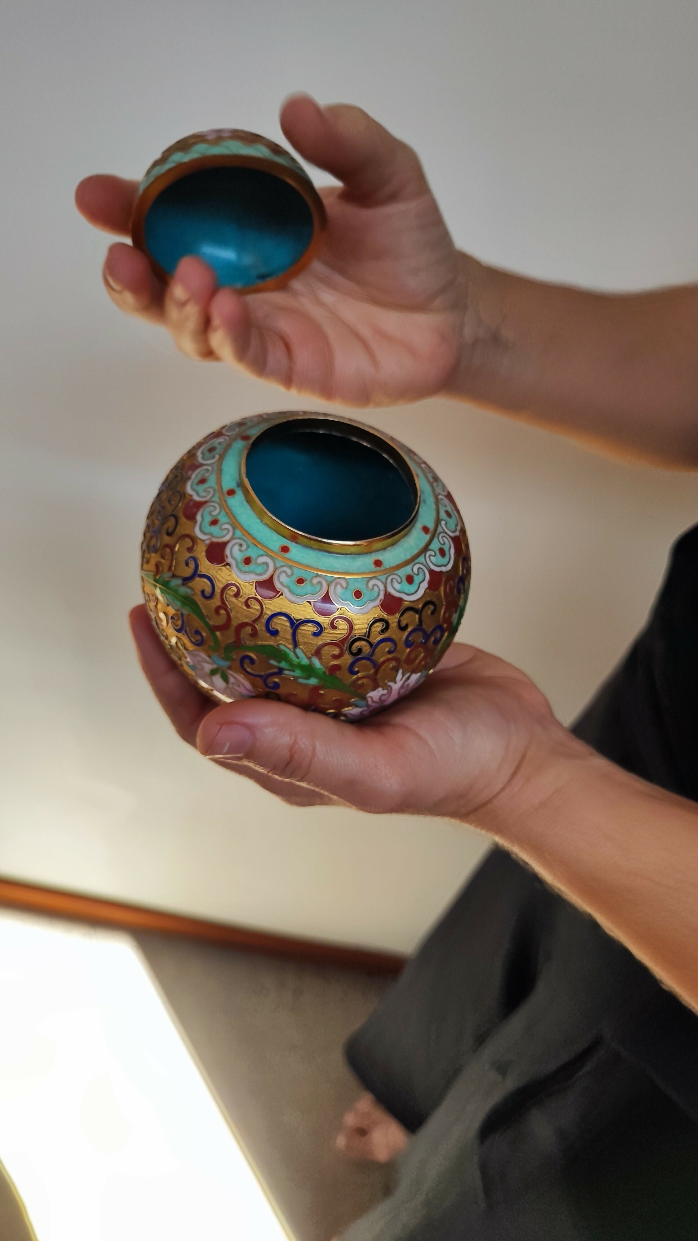 Par de Adornos em Cloisonné