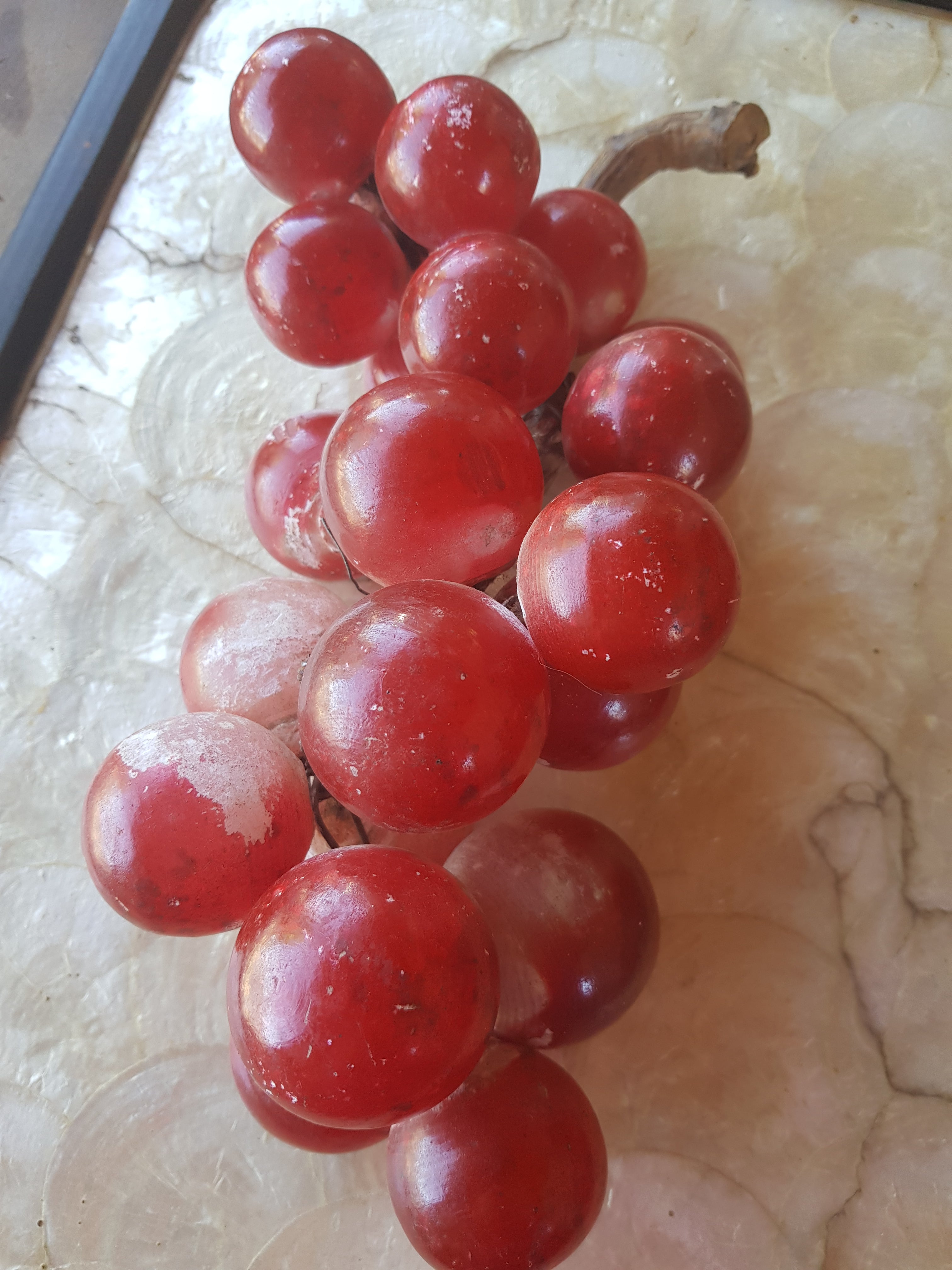 Cacho de uvas vintage em pedra natural Alabastro italiano 