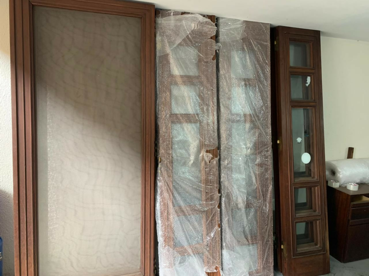 02 Conjuntos Portas de sacada - madeira maciça - SUCUPIRA 06 folhas