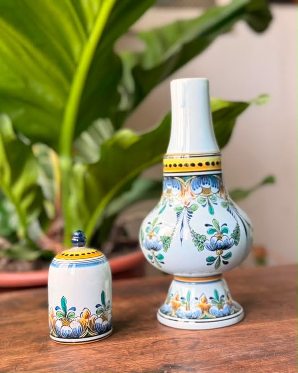 MORINGA FAIANÇA PORTUGUESA com motivos florais 