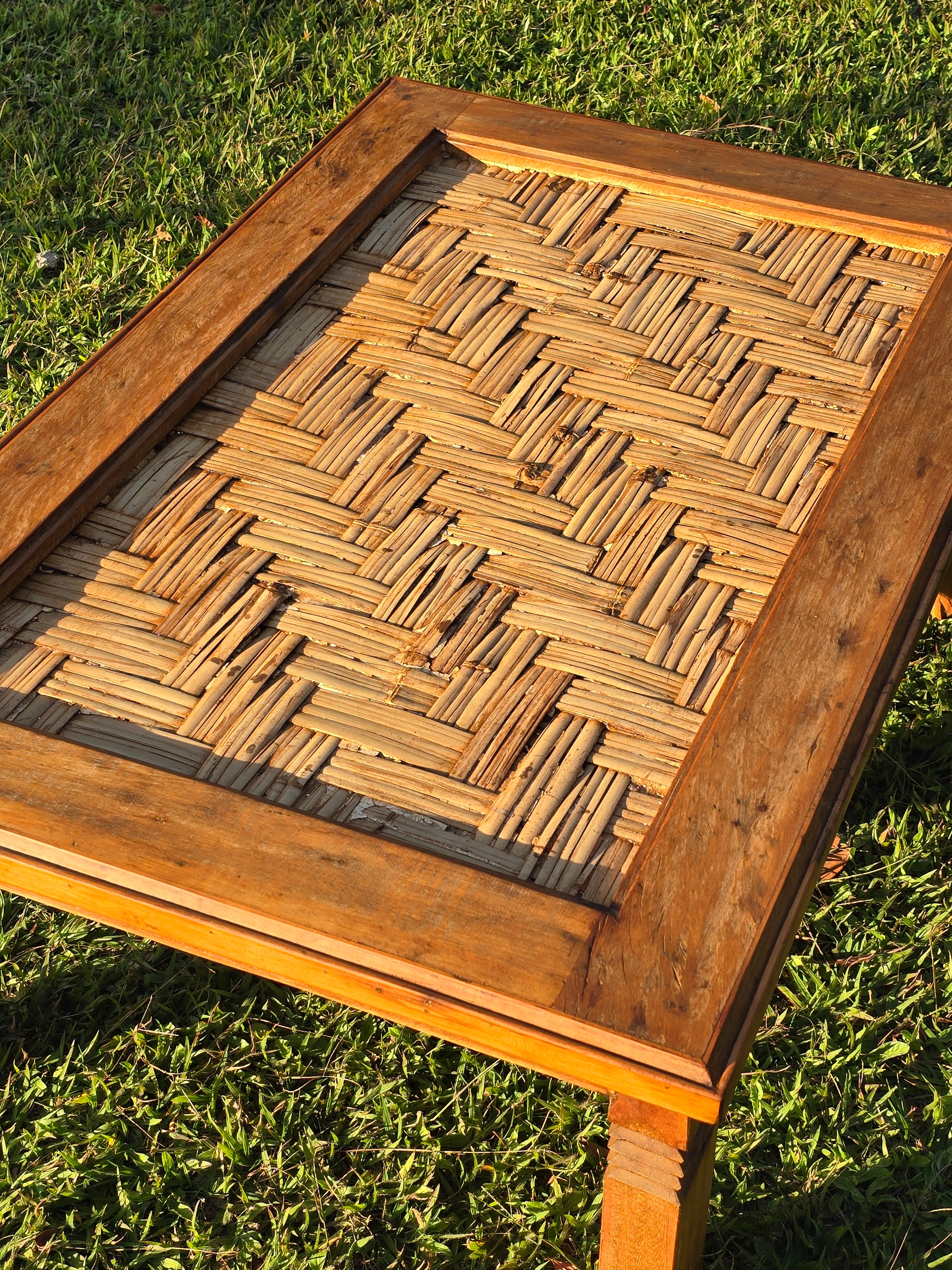 Mesa de Centro Madeira Maciça Suporte Para Vidro Esteira de Bambu