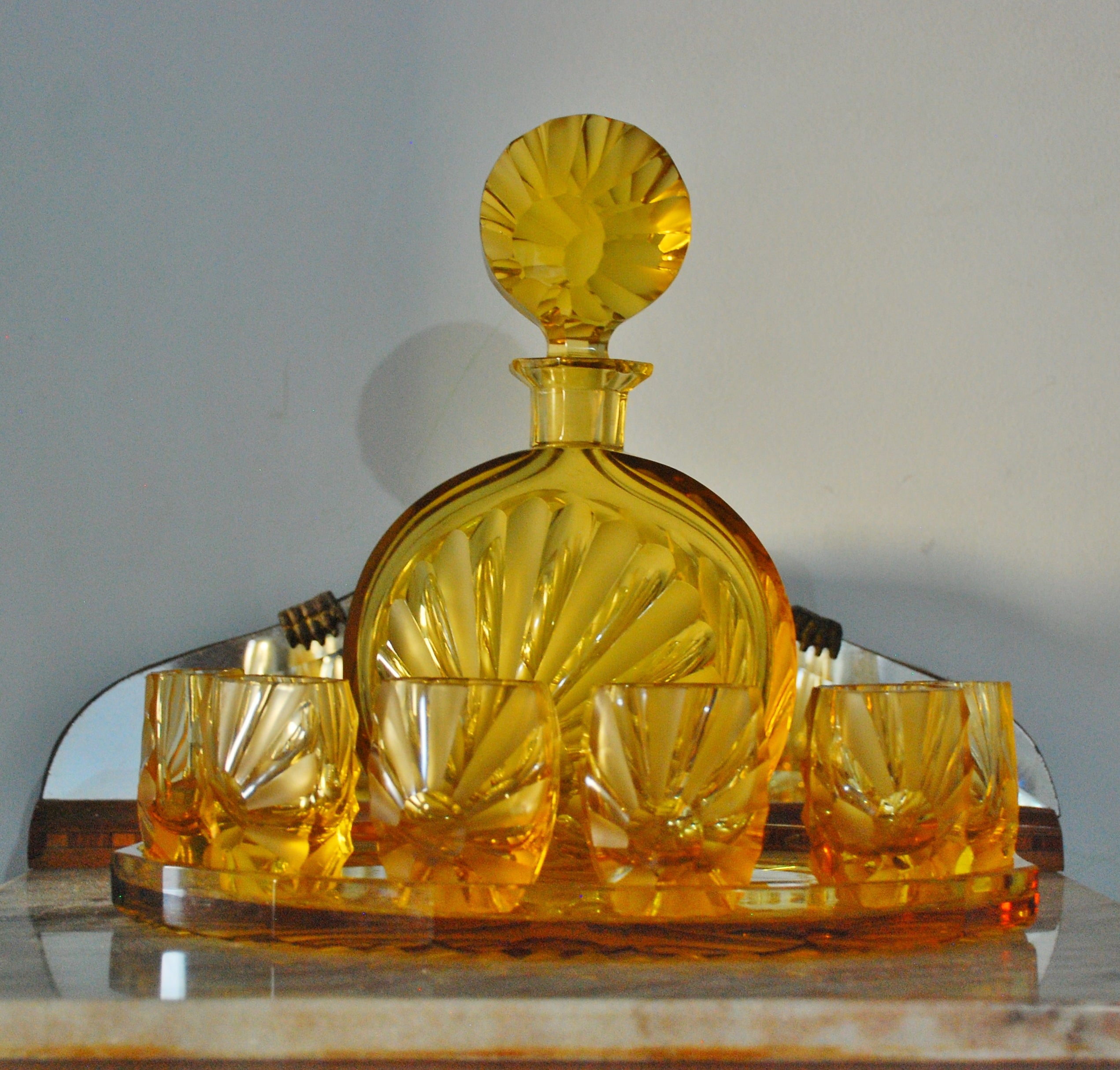 Conjunto de Licor Decanter Pena de pavão 1935 Arte Boêmia Vidro Âmbar - Tchecoslováquia