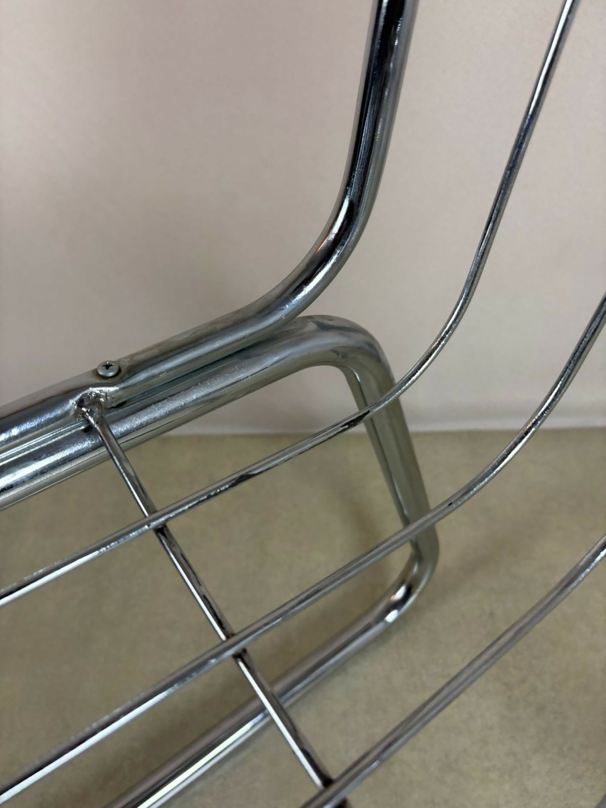 cadeira cromada Pozza 70’s em tecido aveludado azul (unitária)