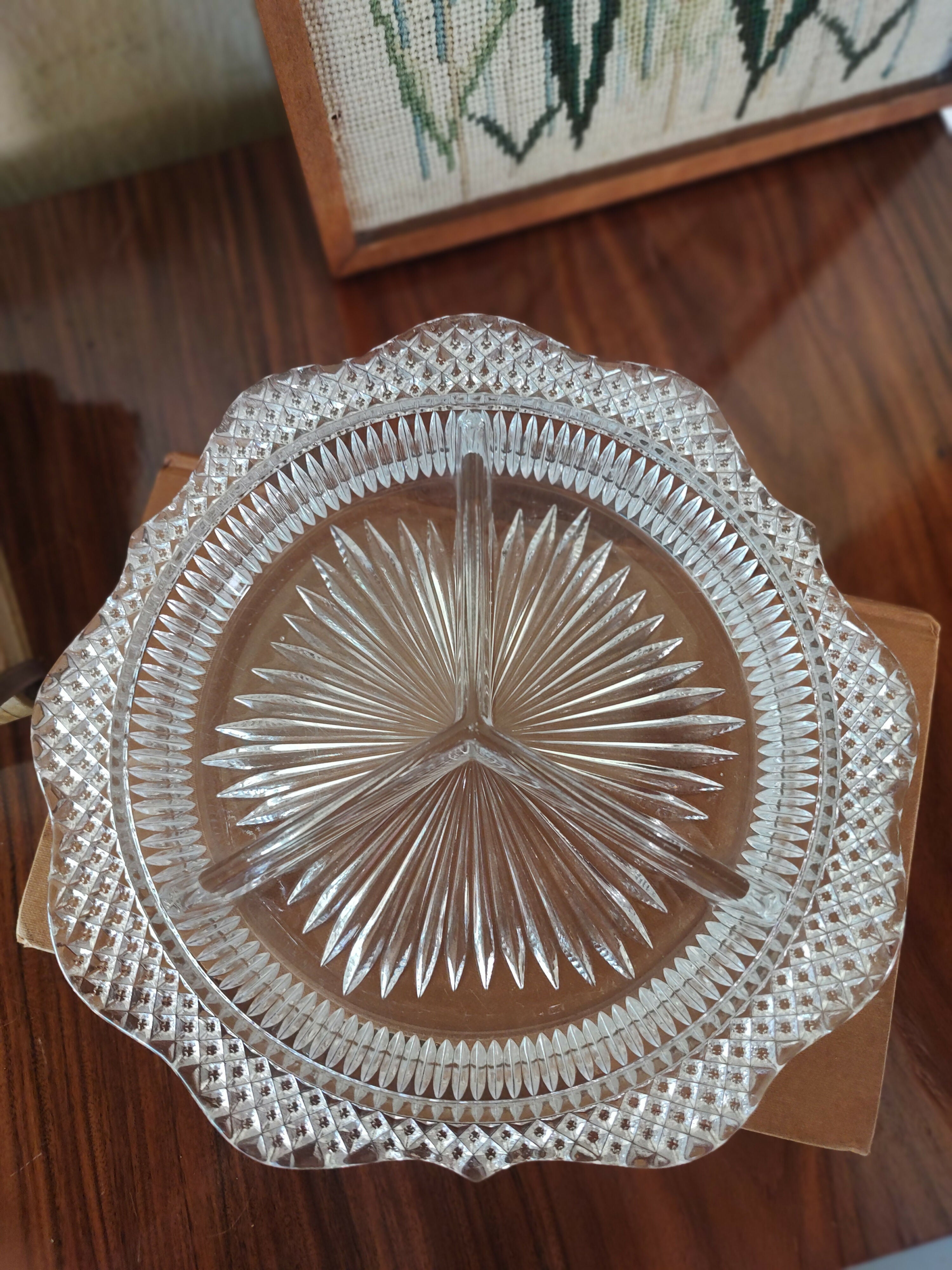 Linda Petisqueira em Cristal com 3 divisórias