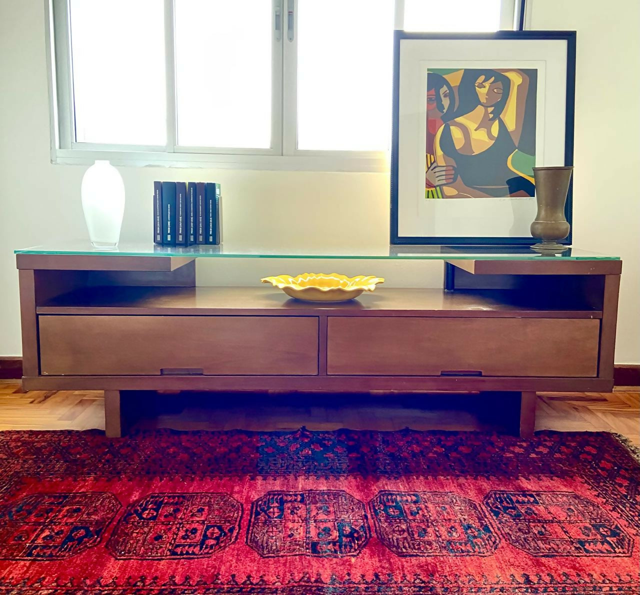 Móvel multiuso em madeira nobre com tampo em vidro temperado (DMSP_033 )