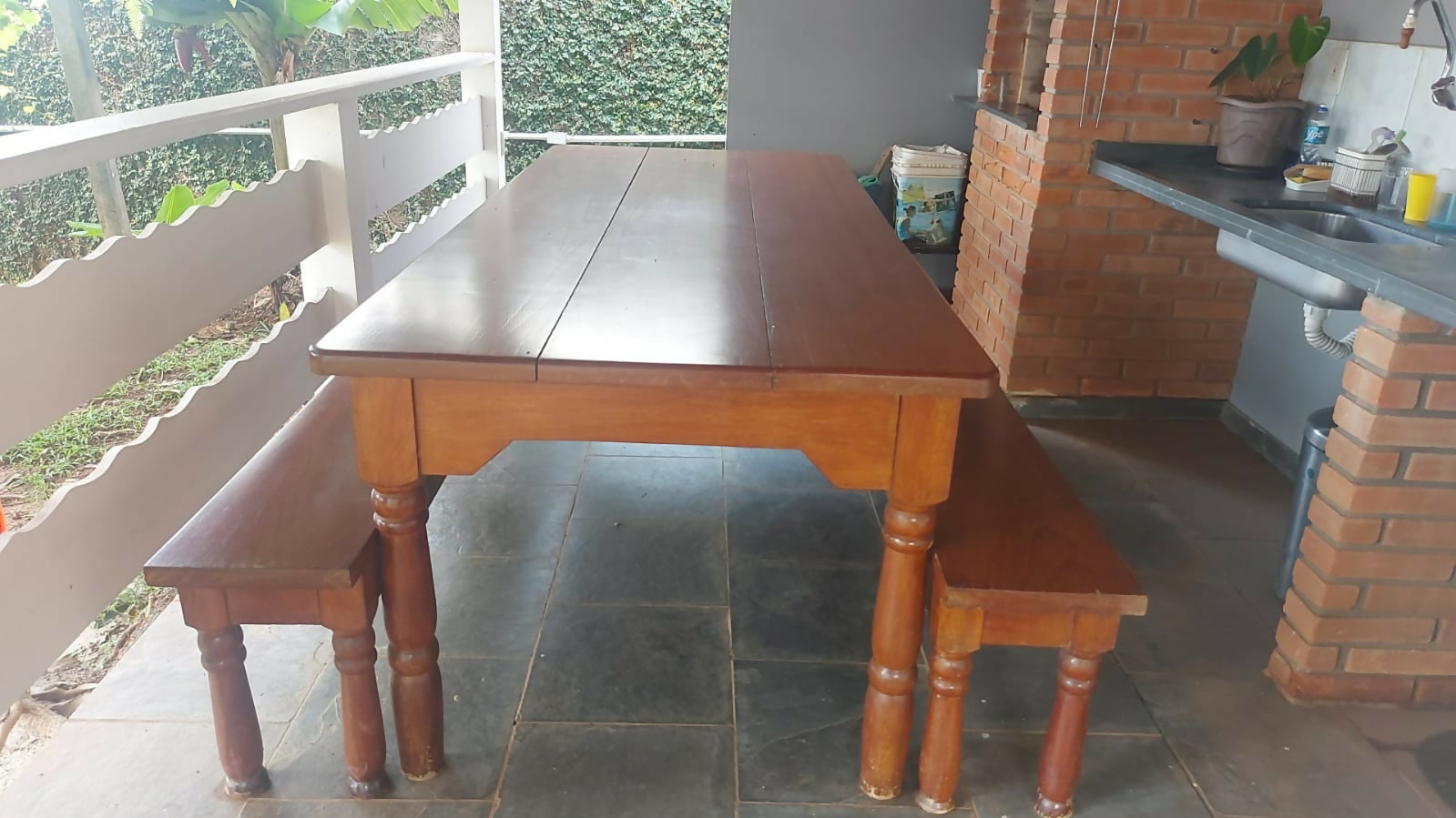 Mesa para churrasqueira ou casa de campo