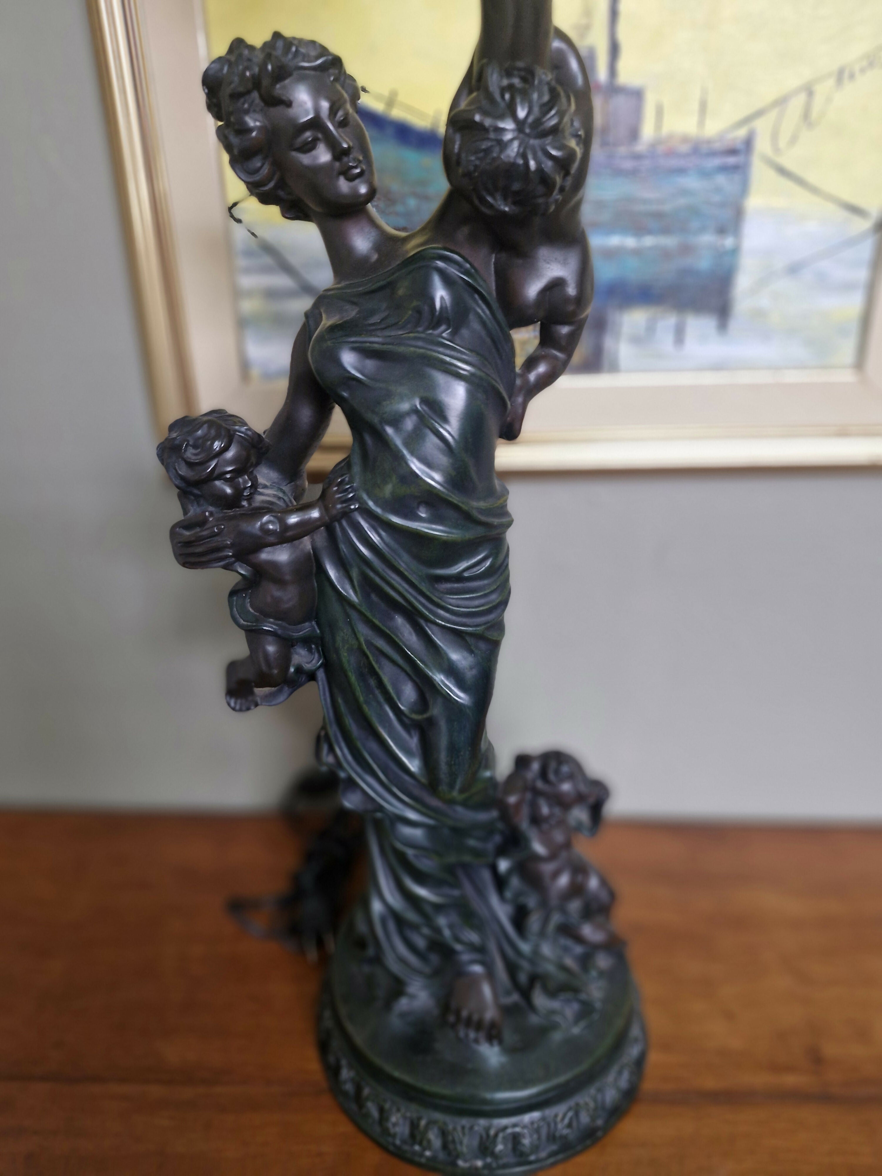 Luminária estilo Art Nouveau