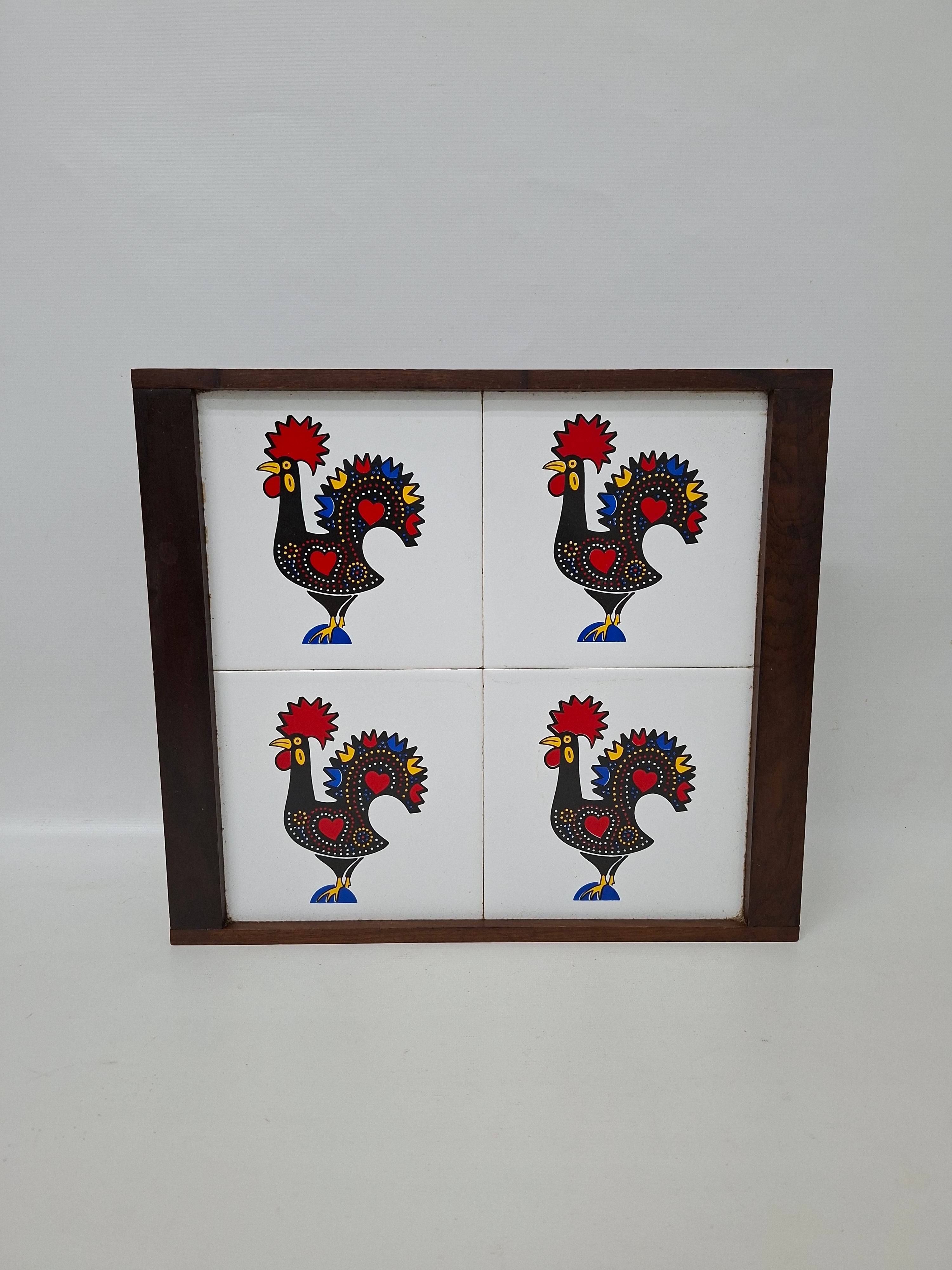 Bandeja Antiga em Imbuía com Azulejo com Galo de Barcelos