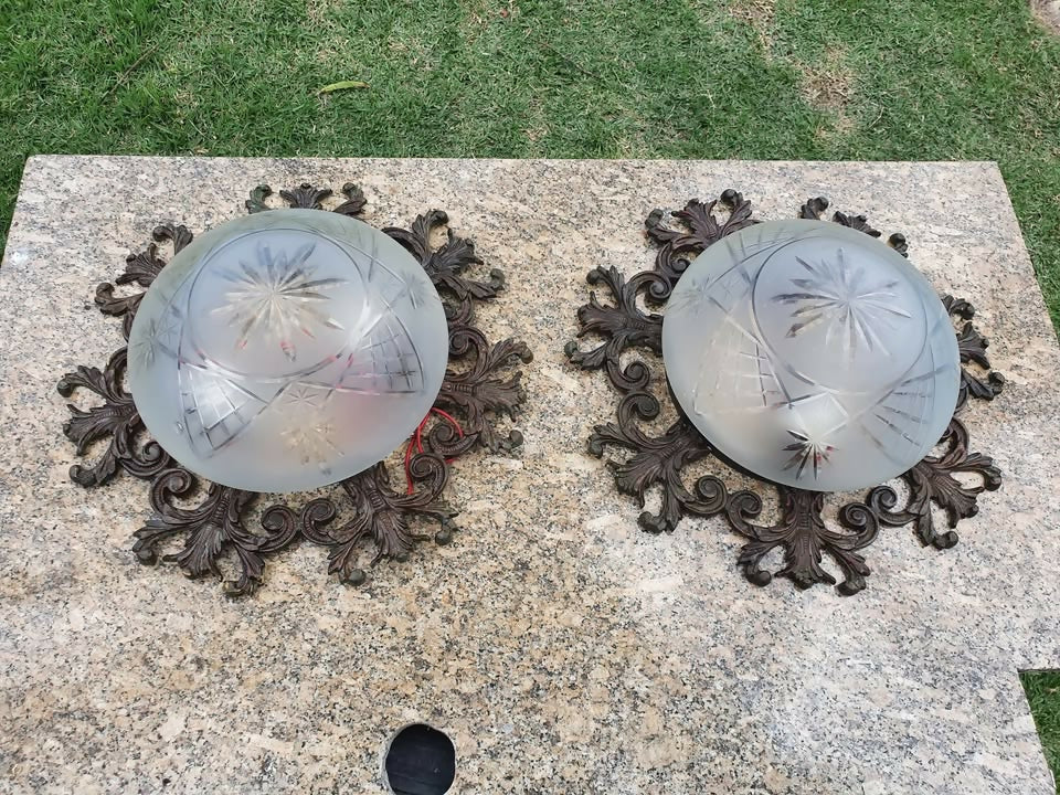 Trio de Plafons Antigos em Bronze e Cristal Lapidado (Anos 50/60)