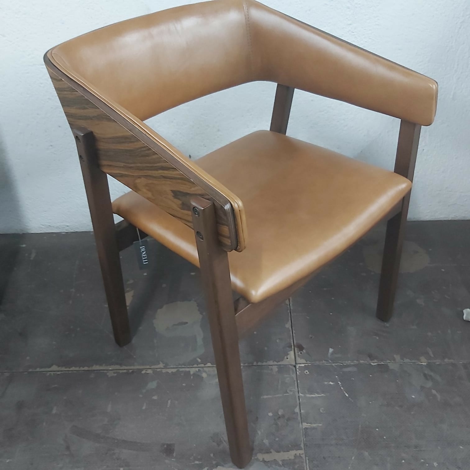 Cadeira Dunelli - modelo Melissa- perfeita!