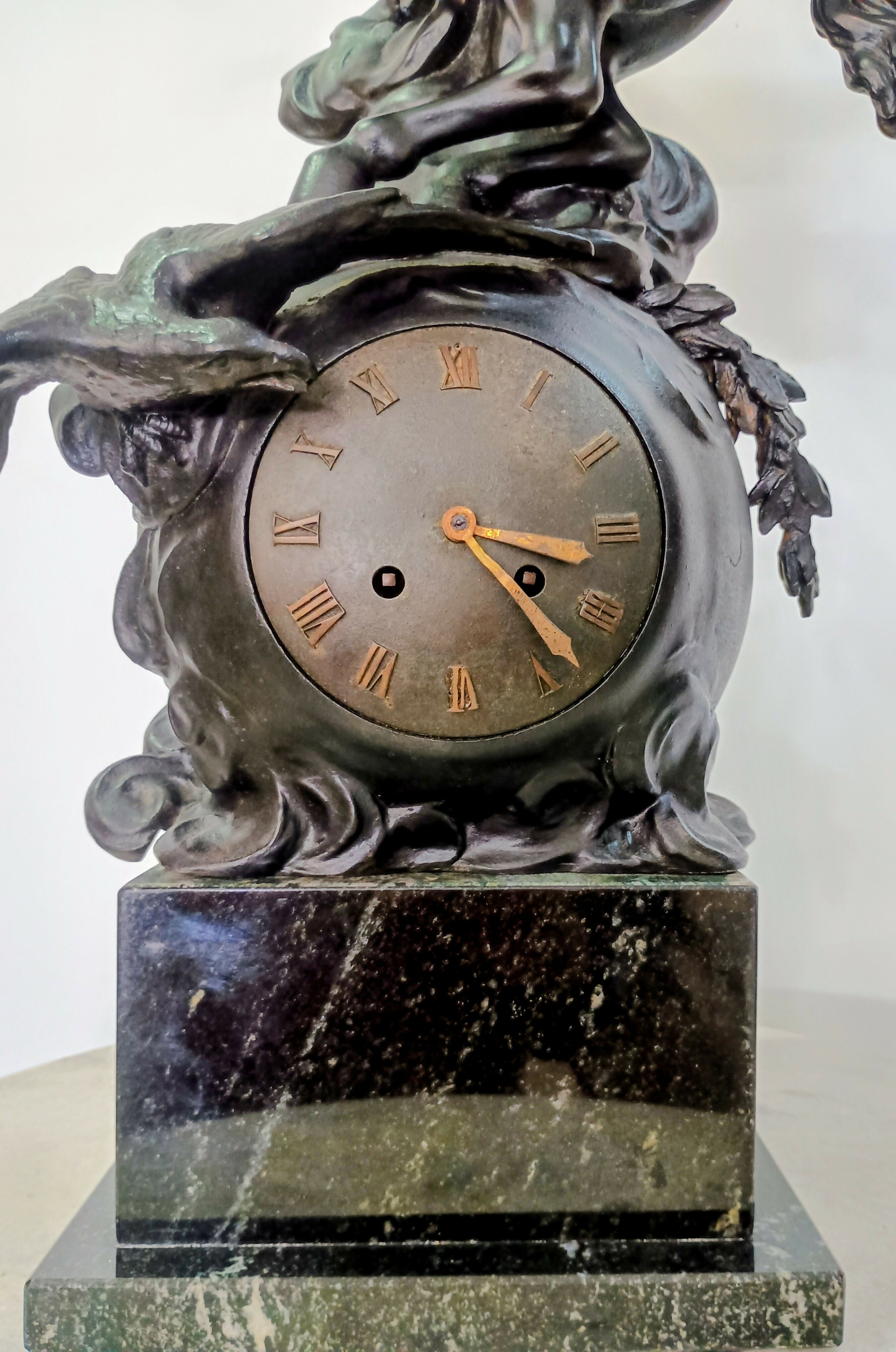 RELÓGIO ESCULTÓRICO FRANCÊS séc XIX - 76 cm