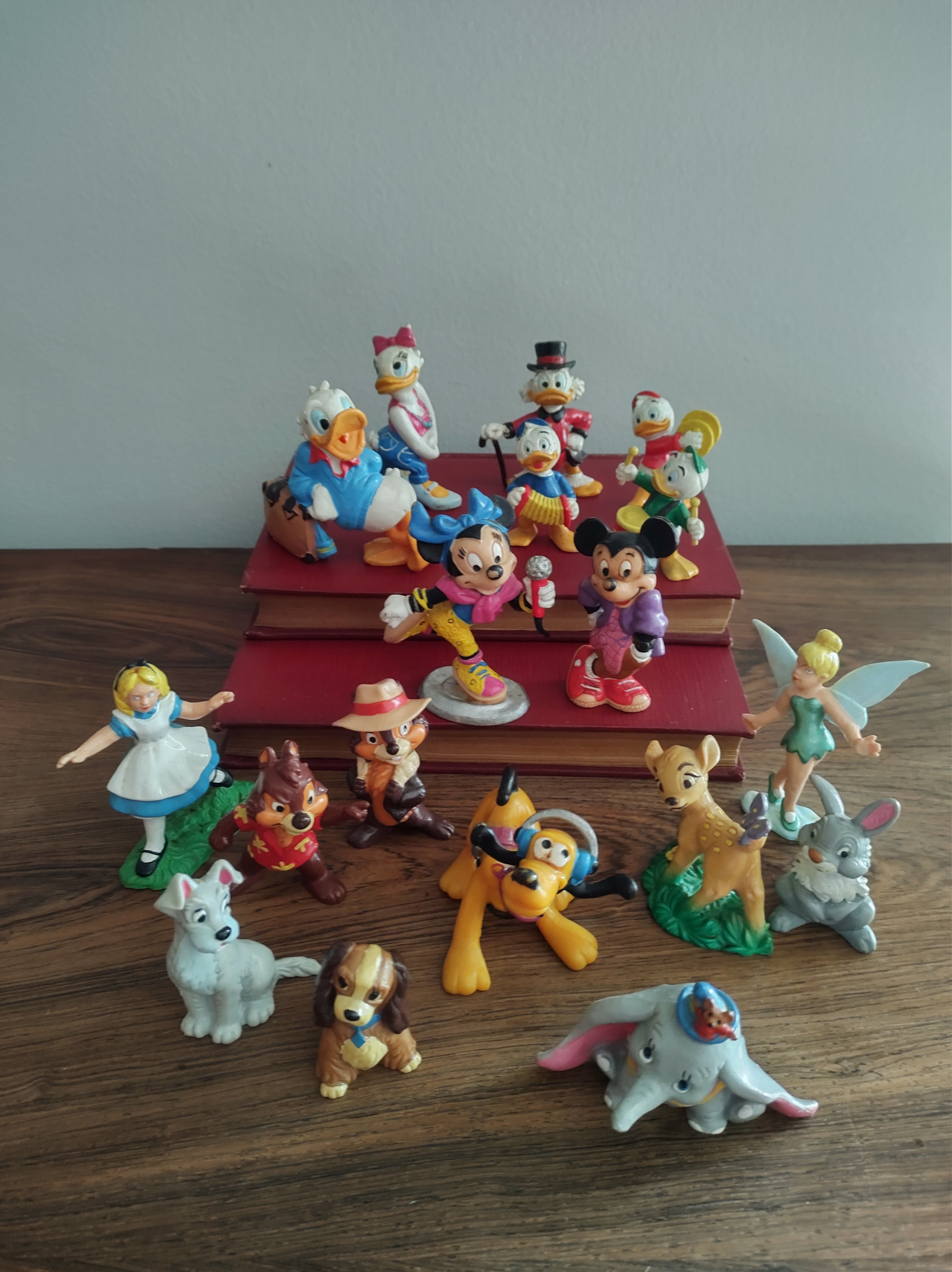 Coleção com 18 Miniaturas Disney Originais da década 1980