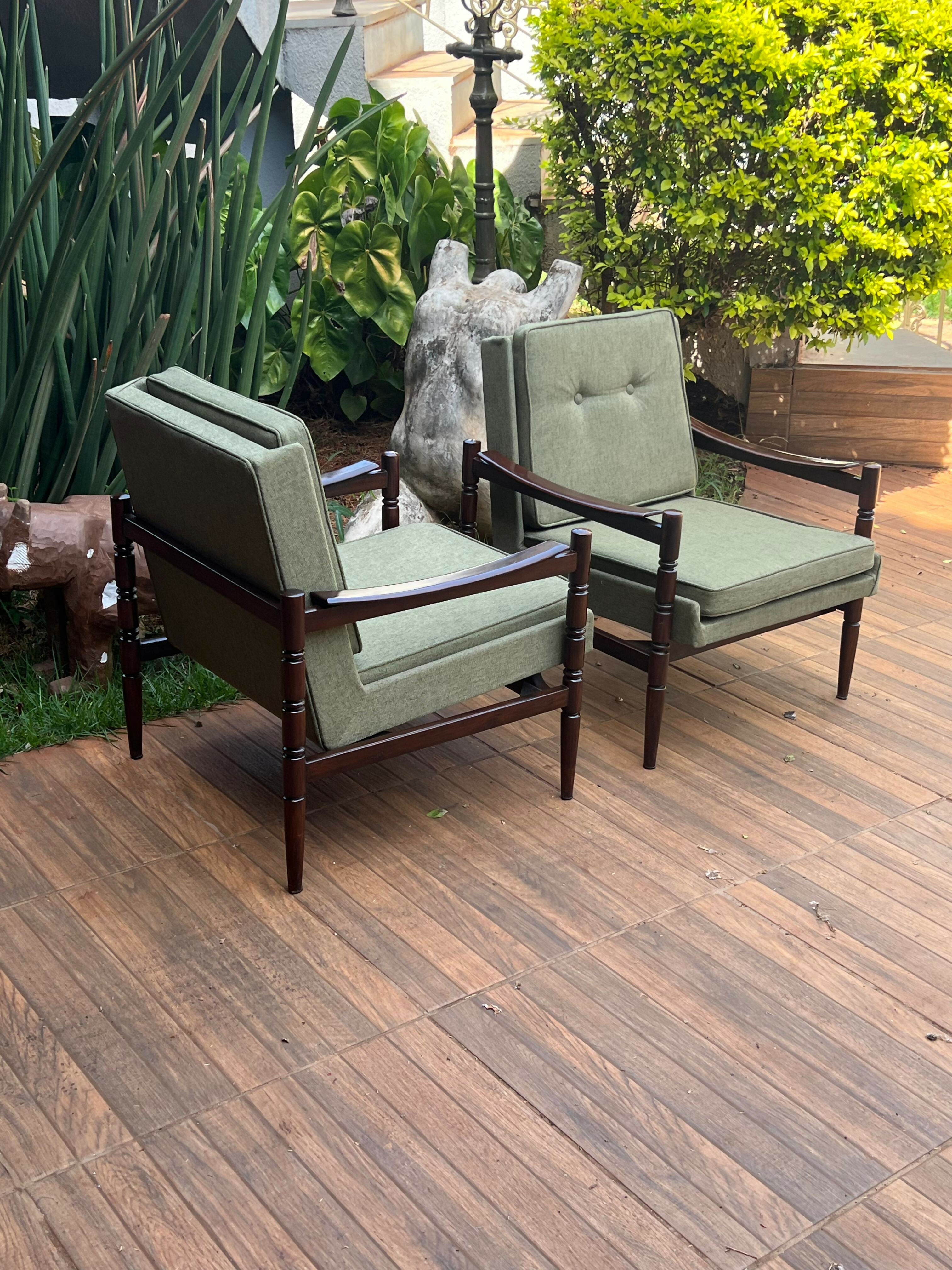Par de Poltronas Design anos 60