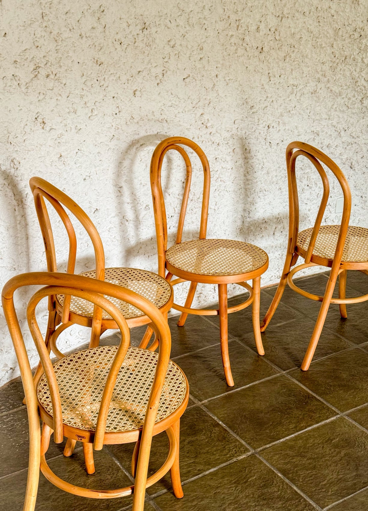Cadeira Thonet totalmente restaurada (Thonart) - valor unitário 