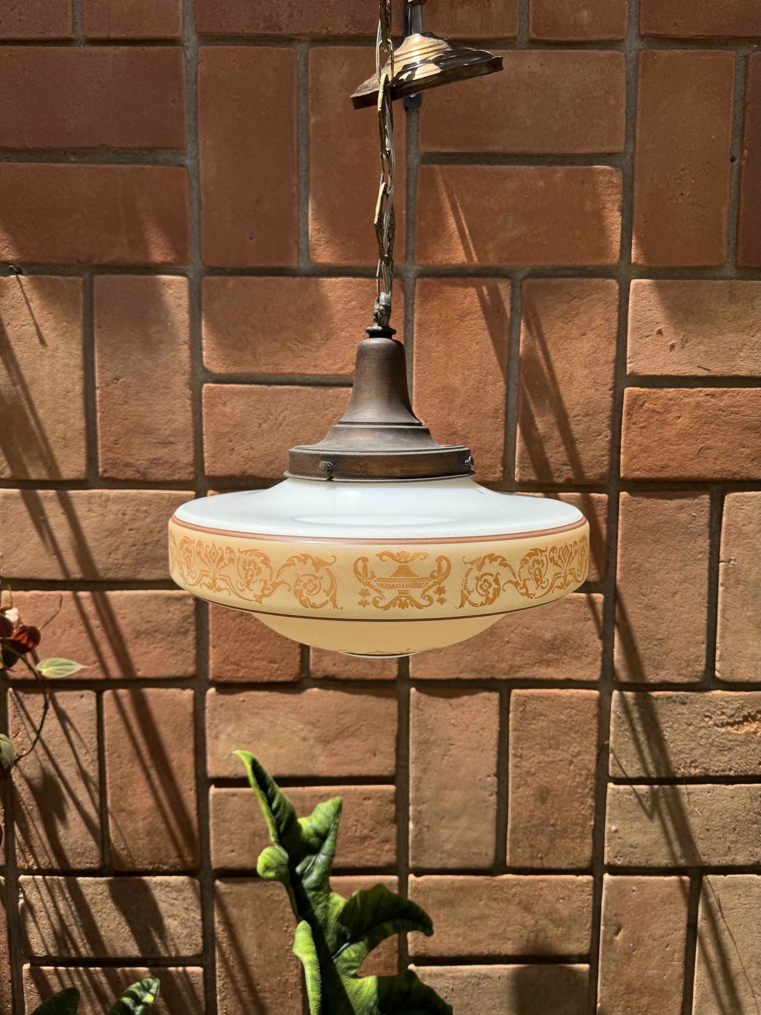 Luminária Pendente Muito Antiga em Opalina - Perfeito Estado