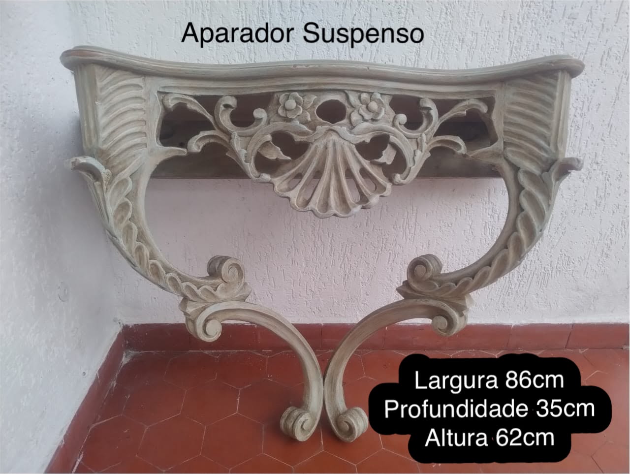 Aparador Antigo em Madeira Talhada