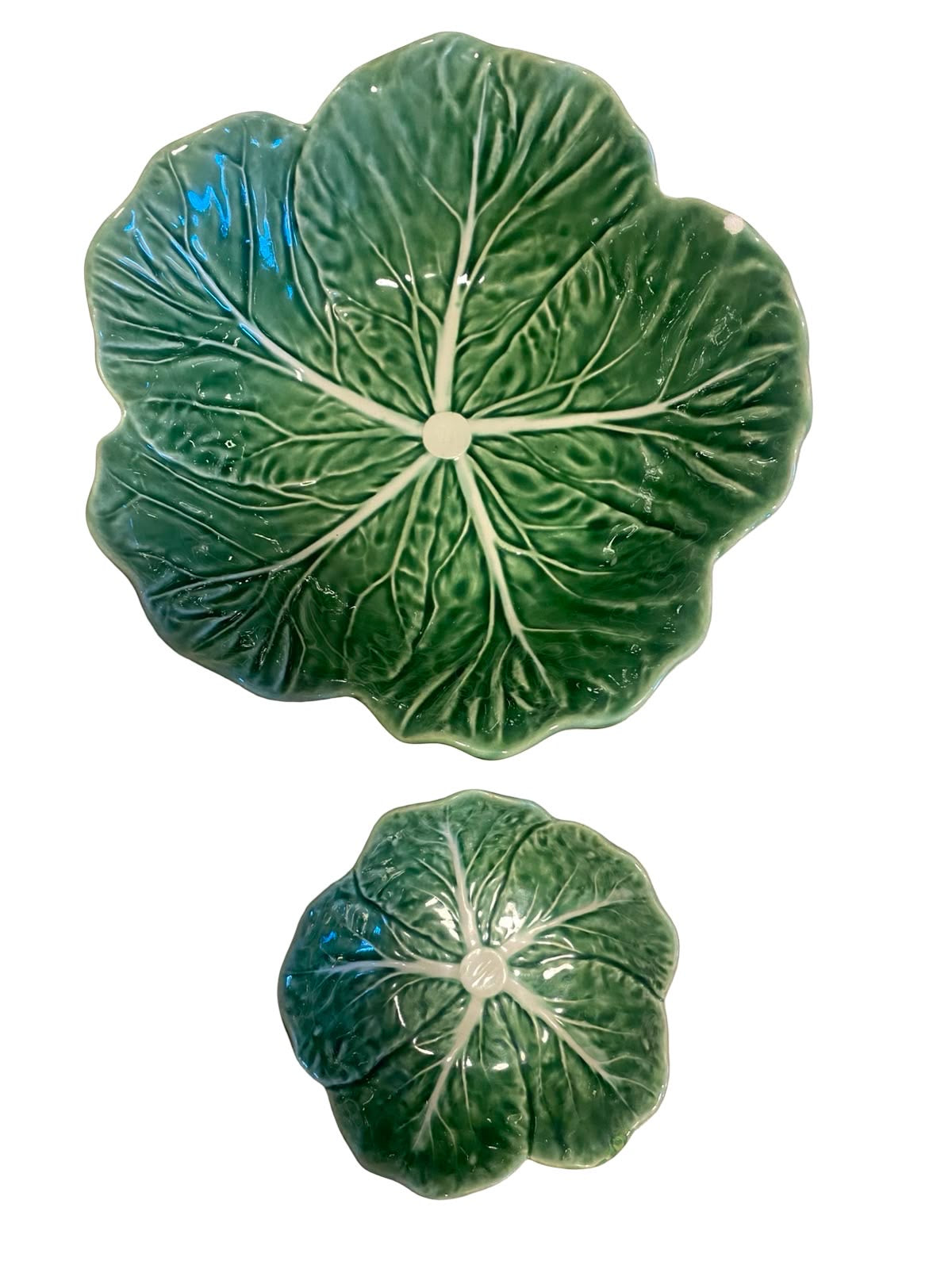 2 Pequenas Travessas / Pratos verdes Bordallo Pinheiro em forma de folhas 