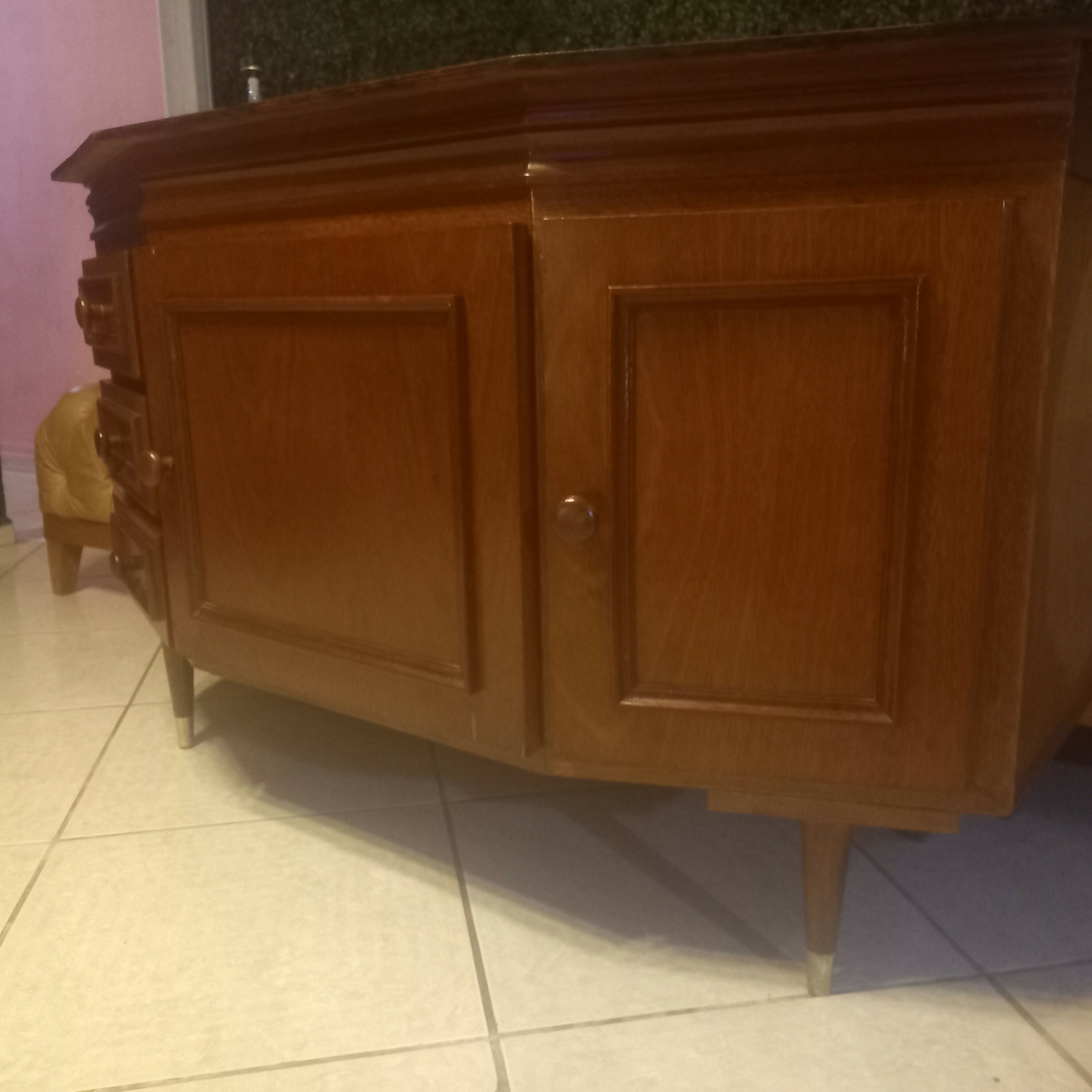 Aparador / Buffet com portas e gavetas