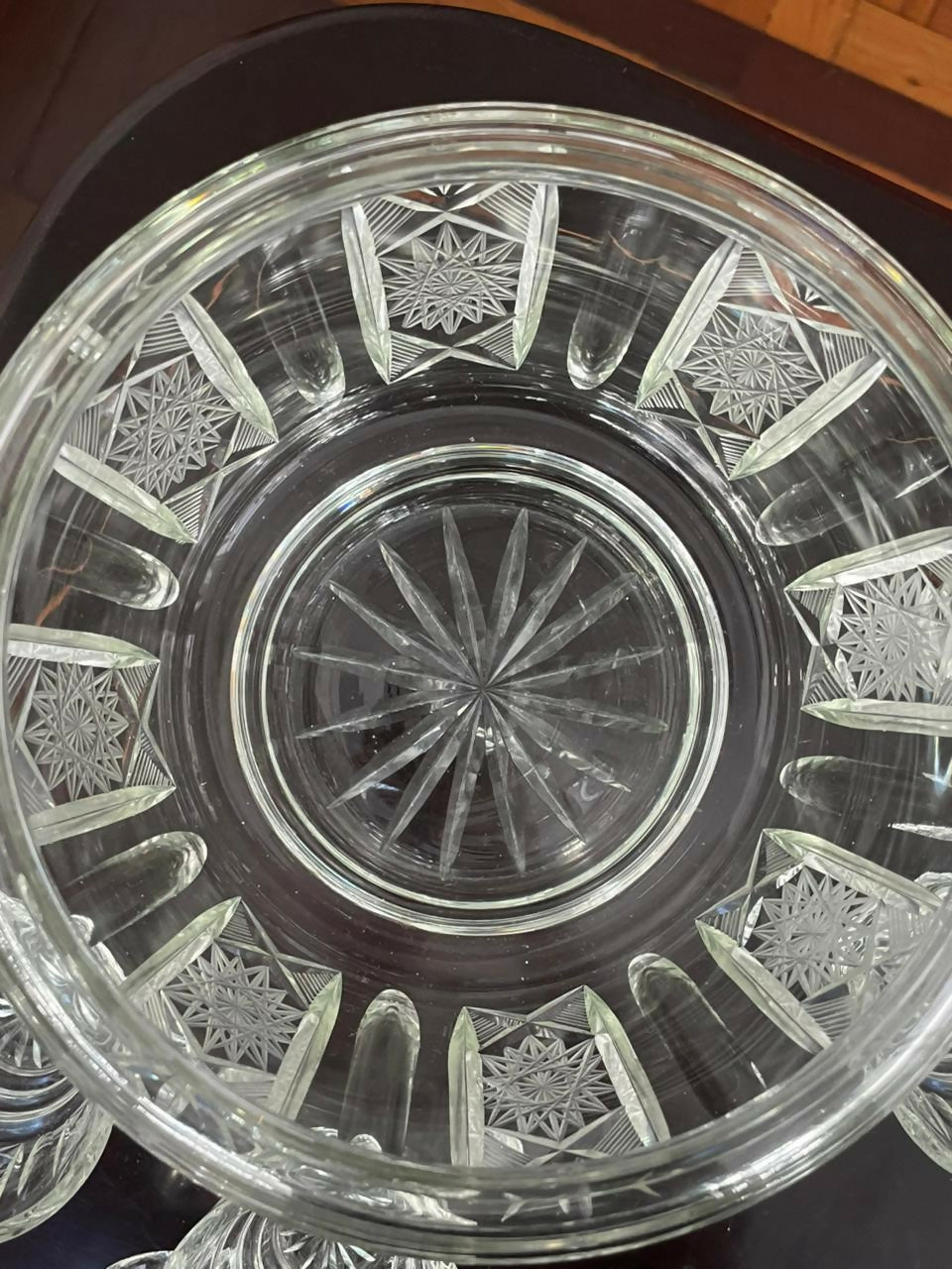 Poncheira e 4 canecas em cristal lapidado estelar