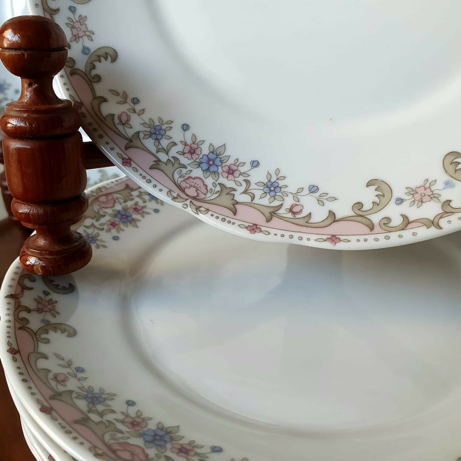 Jogo de bolo vintage em porcelana Real, 12 peças. Lindo!