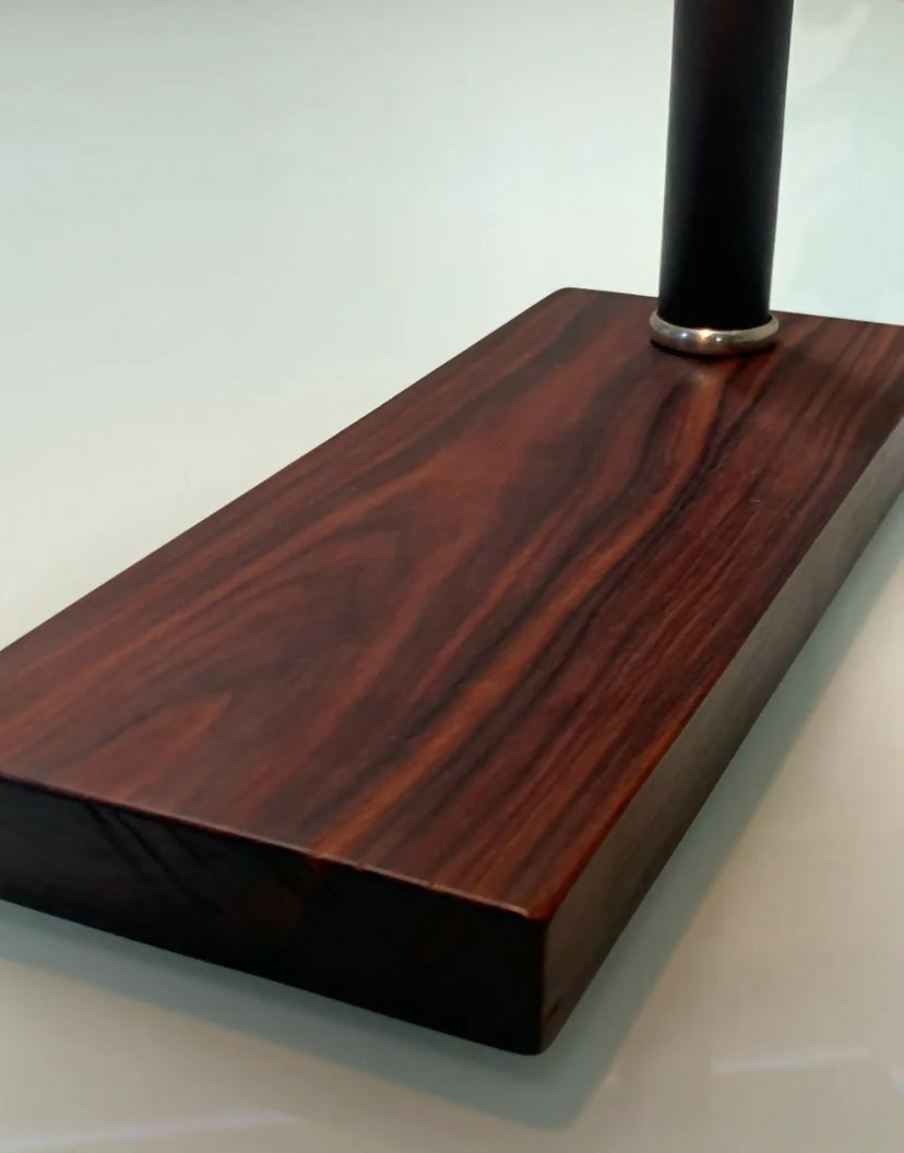 LUMINÁRIA EM JACARANDÁ E ACRÍLICO