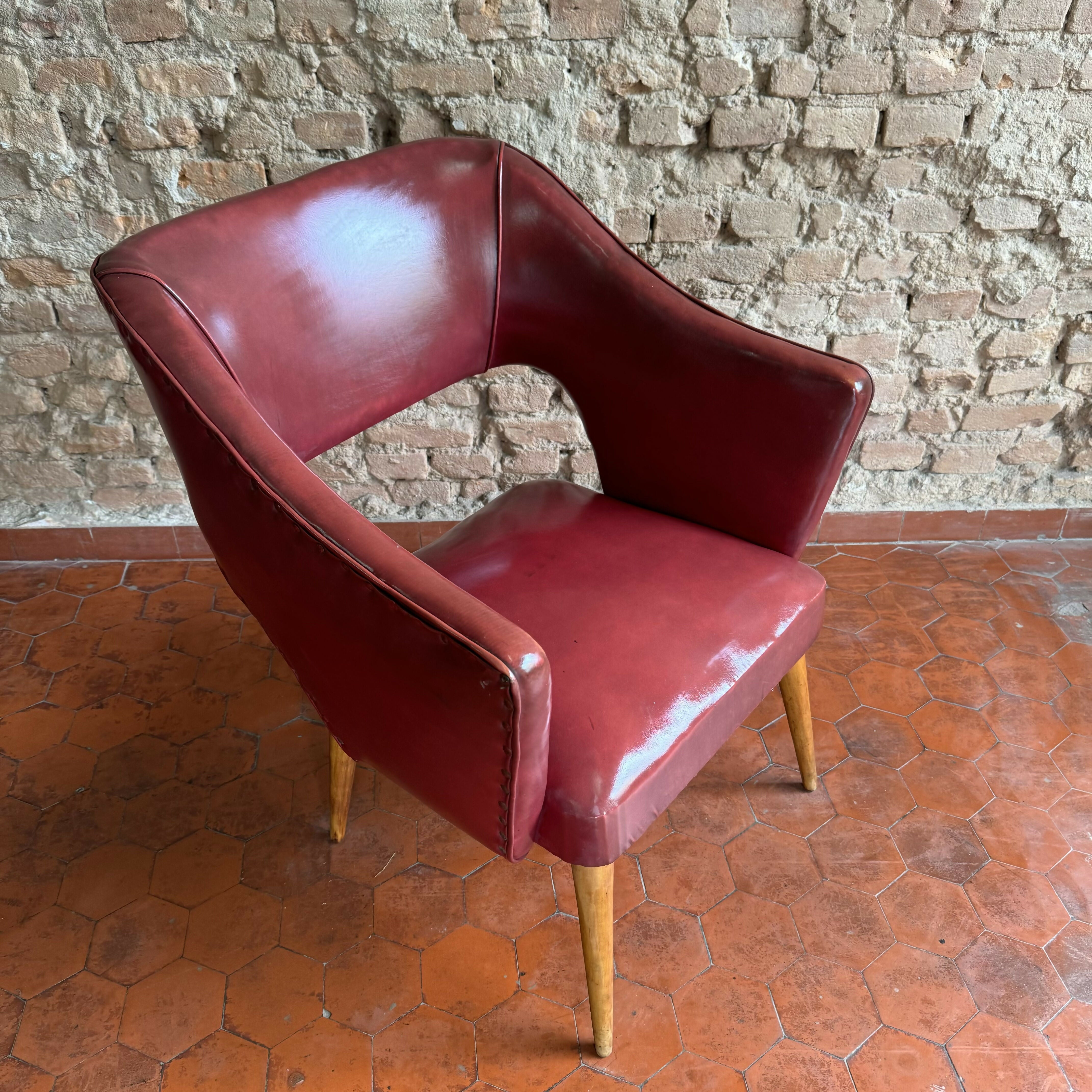 Poltrona antiga anos 50 pé palito