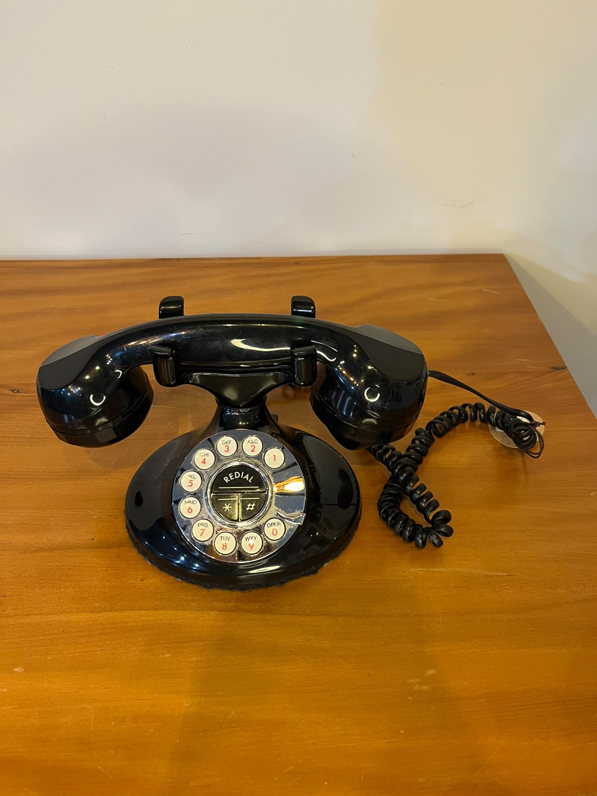 Telefone Retrô Preto Teleconcepts – Estilo Clássico | Fabricação Coreana