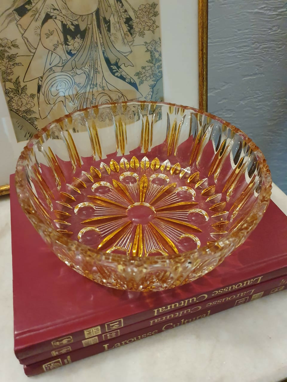 Centro de mesa em maravilhoso cristal double âmbar, estilo Art Decó. Intacta!