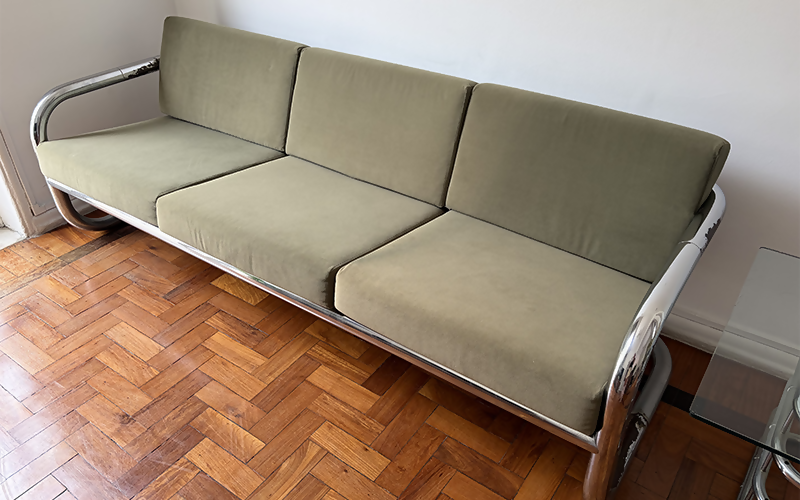 Sofá da HOBJETO, de Geraldo de Barros (3 lugares)