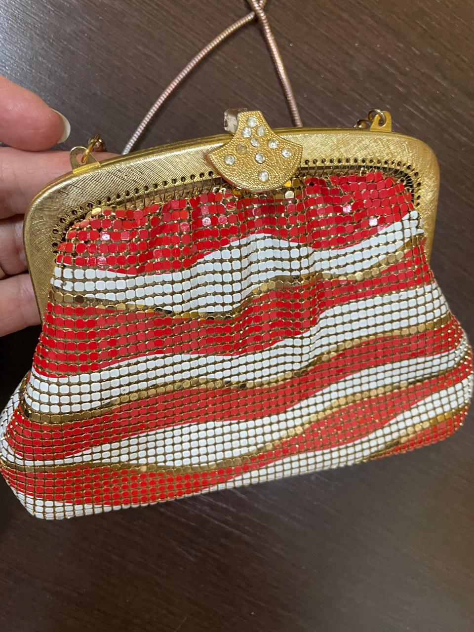 Bolsa de festa vintage em malha de metal esmaltada para colecionadores