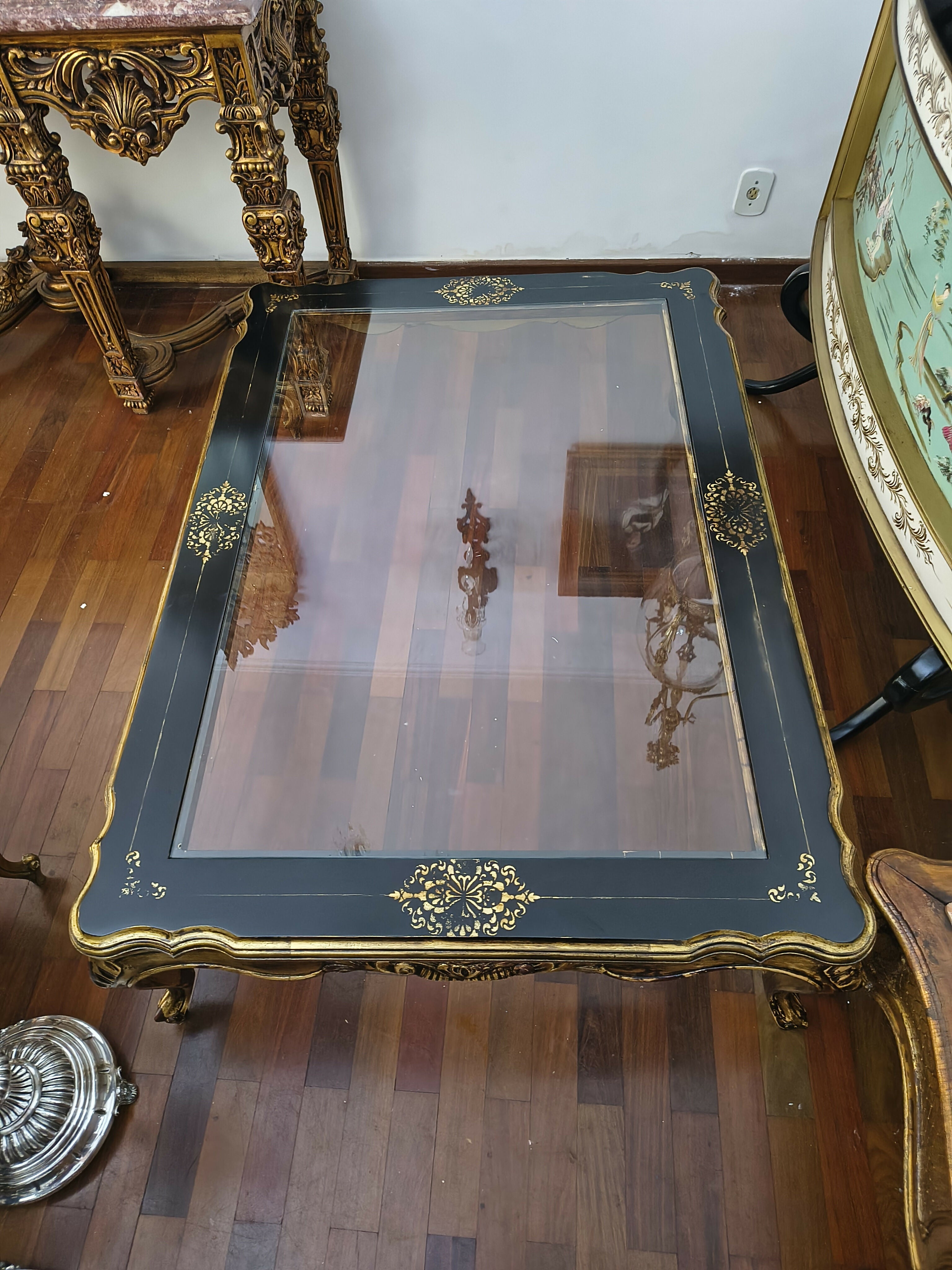 Mesa de Centro em madeira, folhas a ouro e vidro