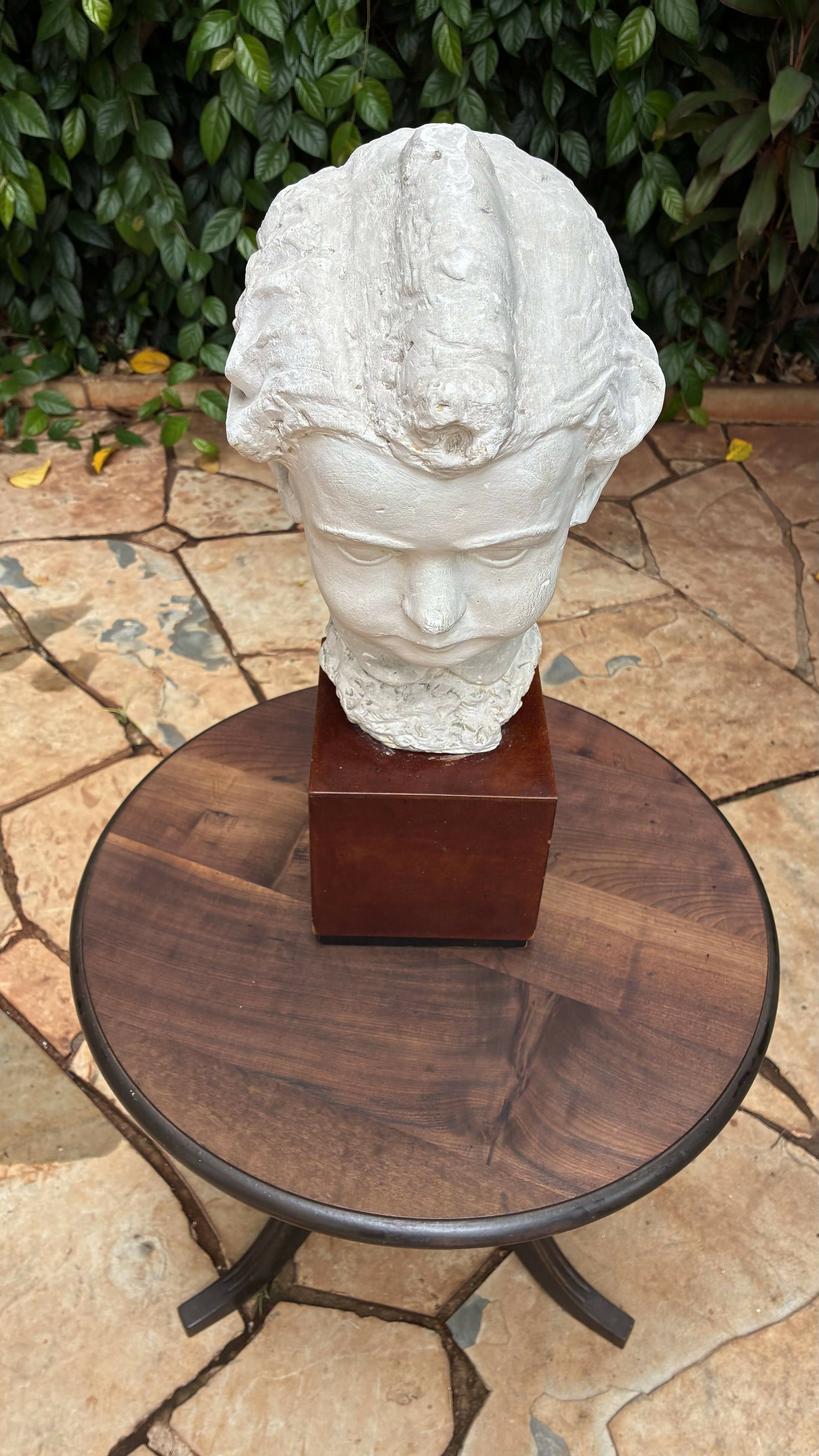 Busto Infantil em Gesso
