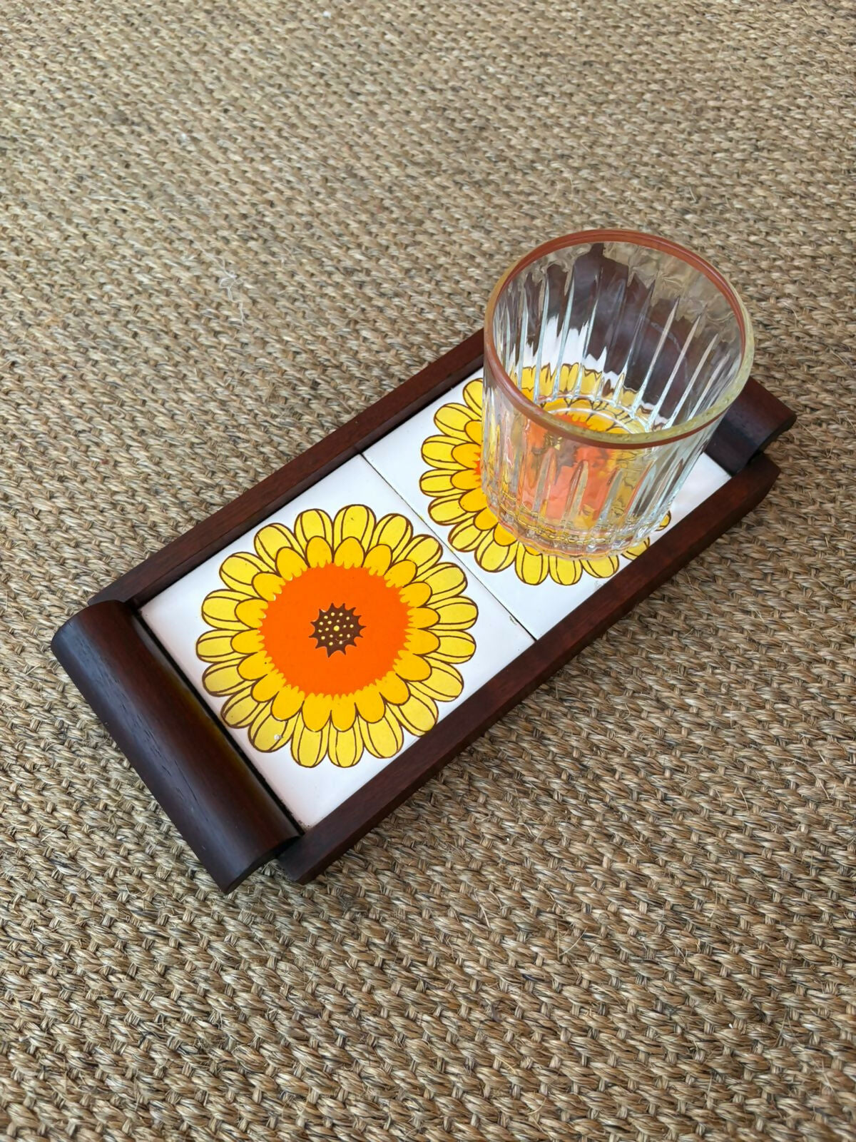 Bandeja P em jacarandá e azulejos