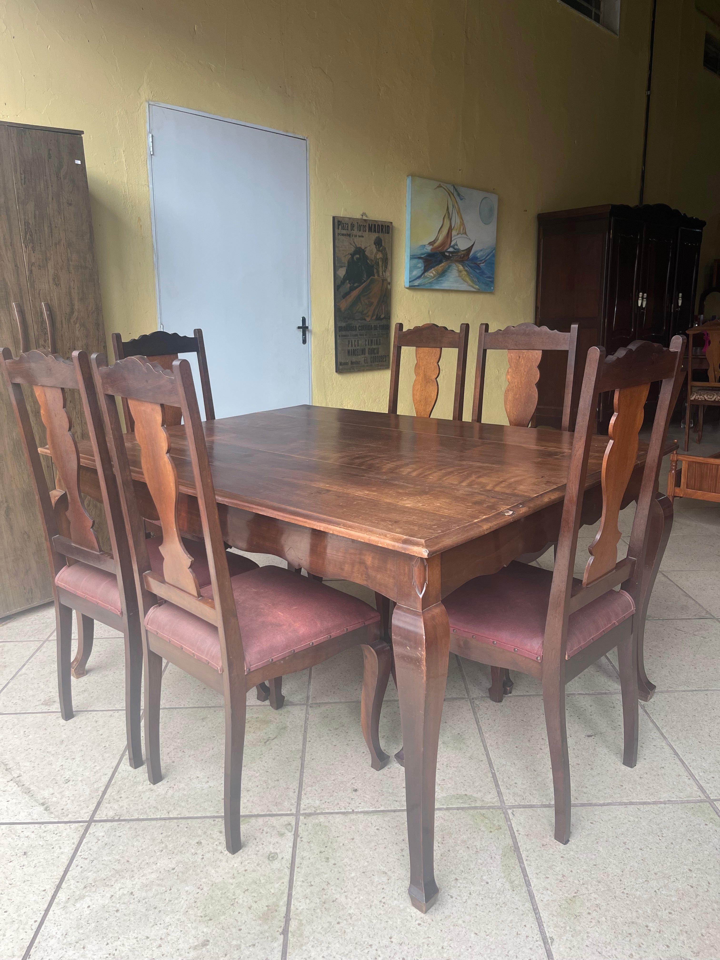 BELÍSSIMO CONJUNTO DE MESA COM 6 CADEIRAS LUÍS XV