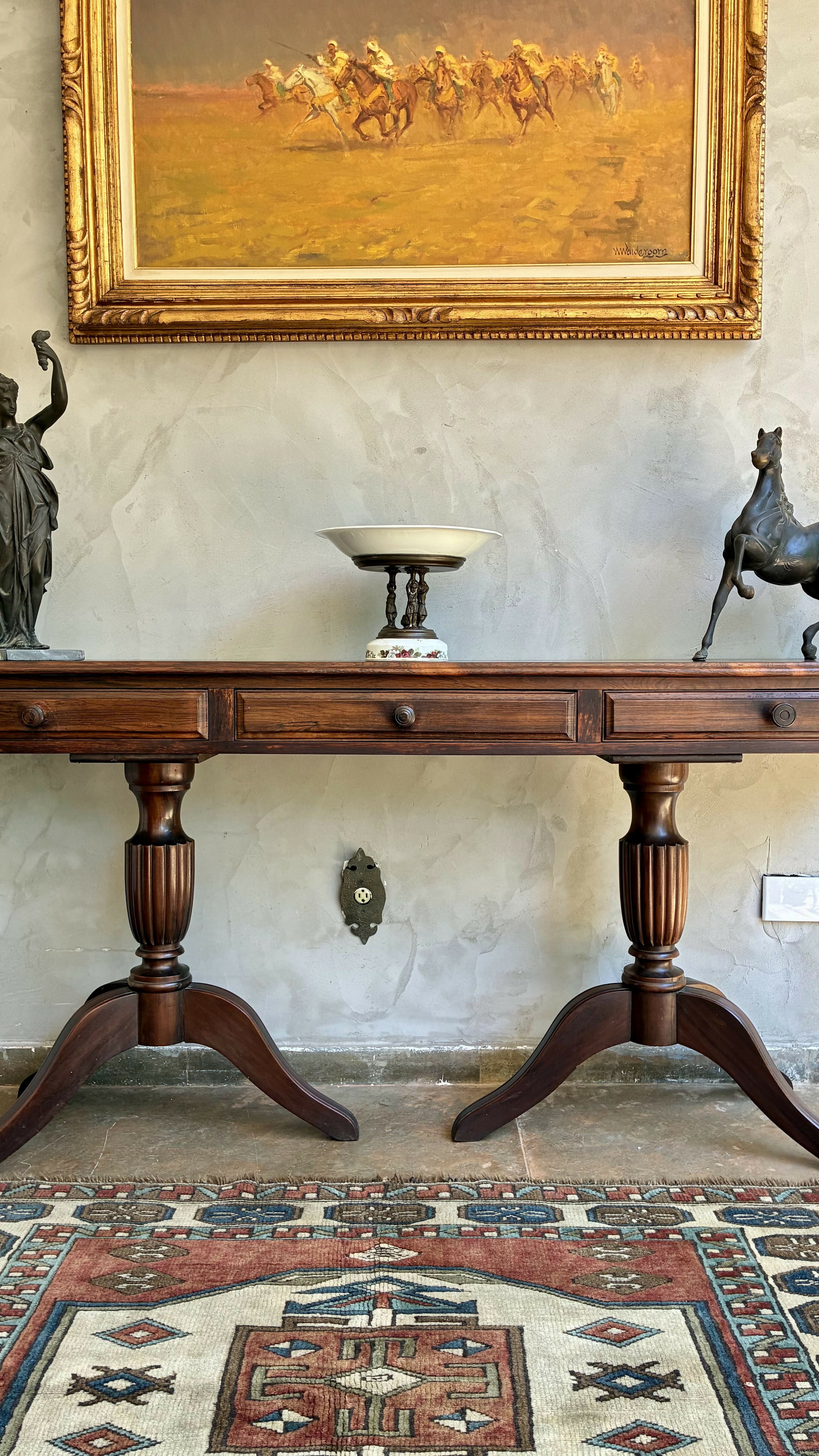 Aparador Clássico em Madeira