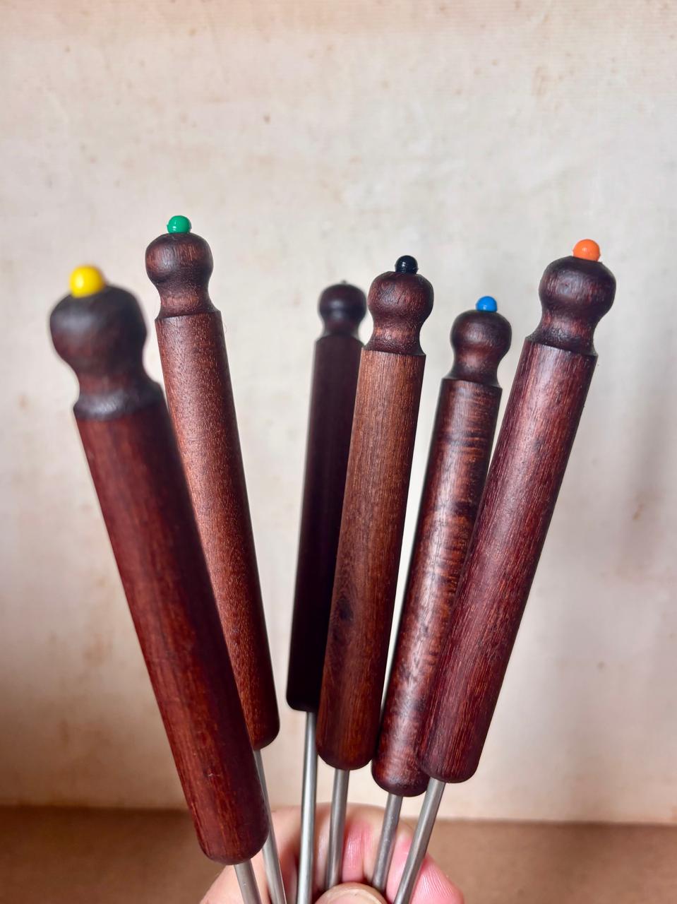 Conjunto de 6 espetos para fondue Tropic Art com caixa original (DMCPS_692)