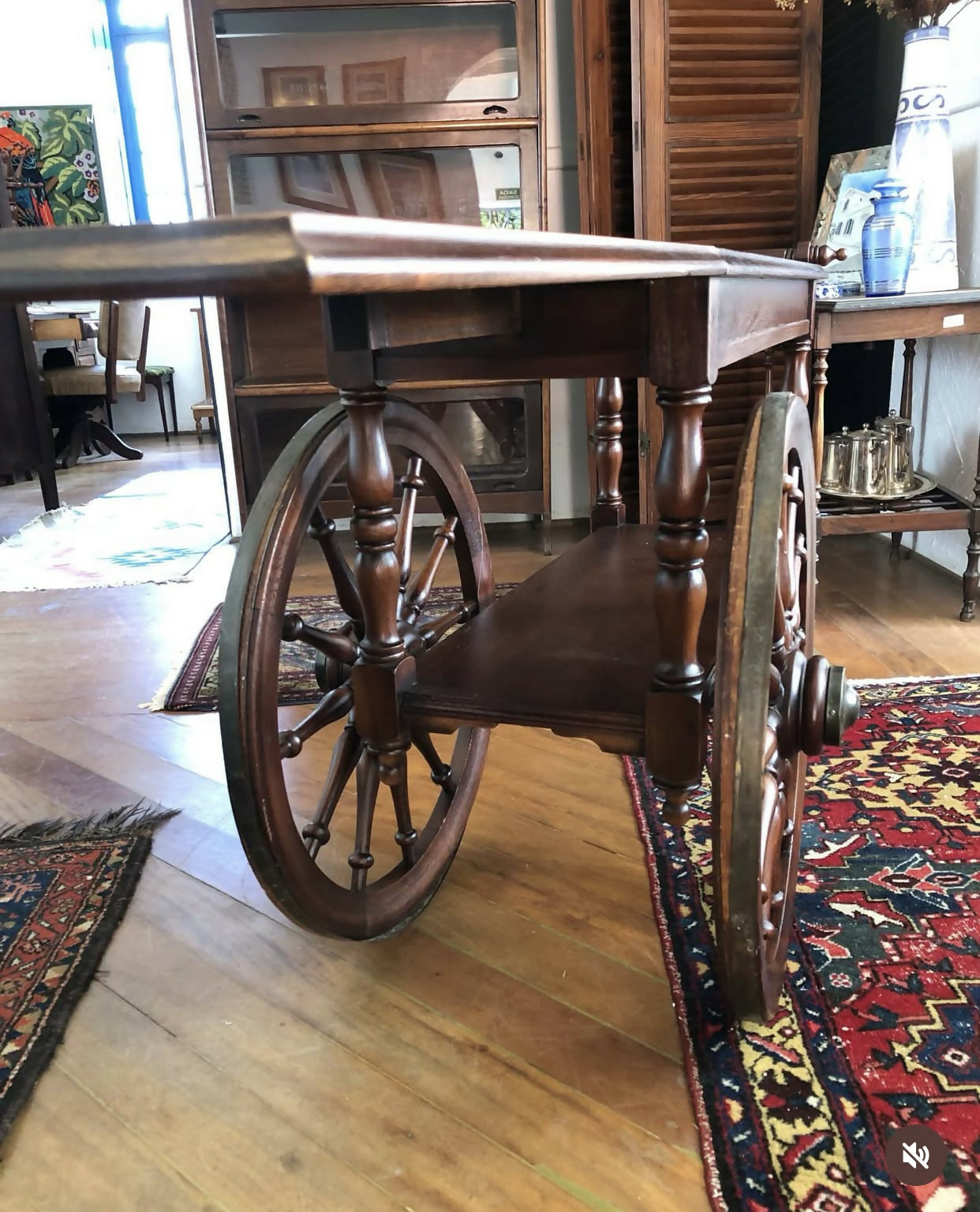 Carrinho de chá com abas laterais dobráveis