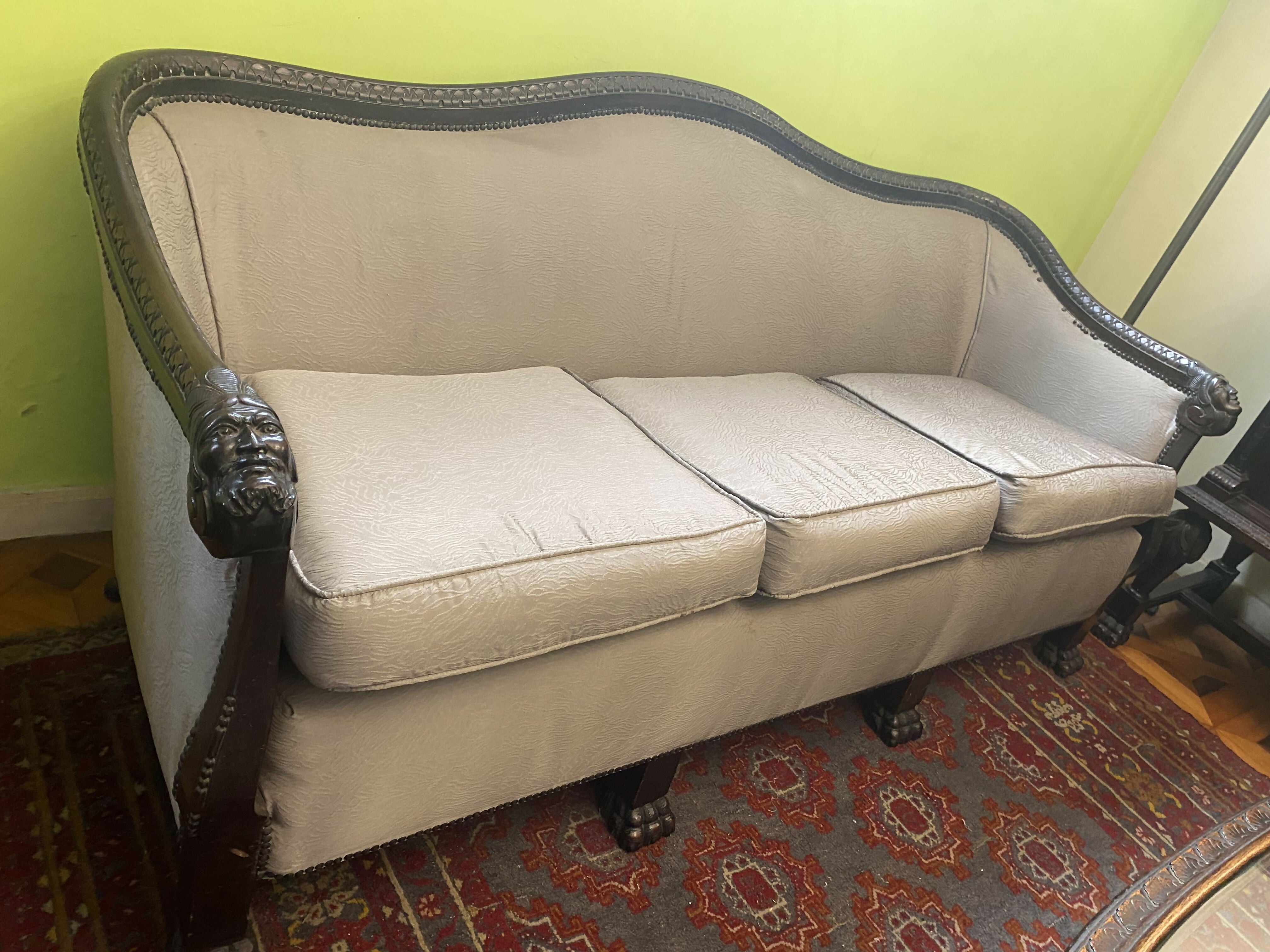 SALA DE PALÁCIO! Completa (sofá, mesa de centro, mesa de jantar, cadeiras, cristaleira, buffet e colunas)