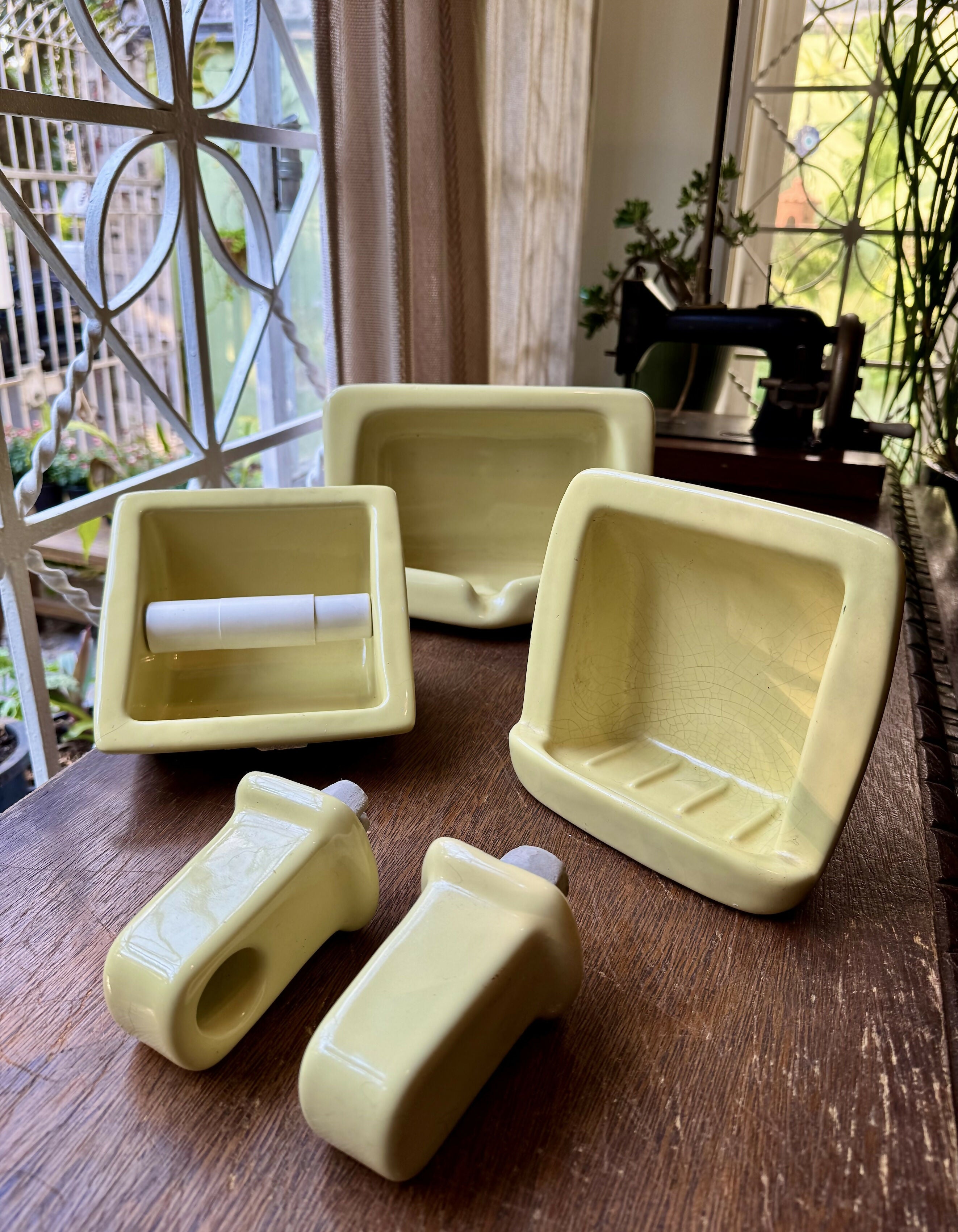 Conjunto Louça CELITE Amarela - 4 itens/5peças