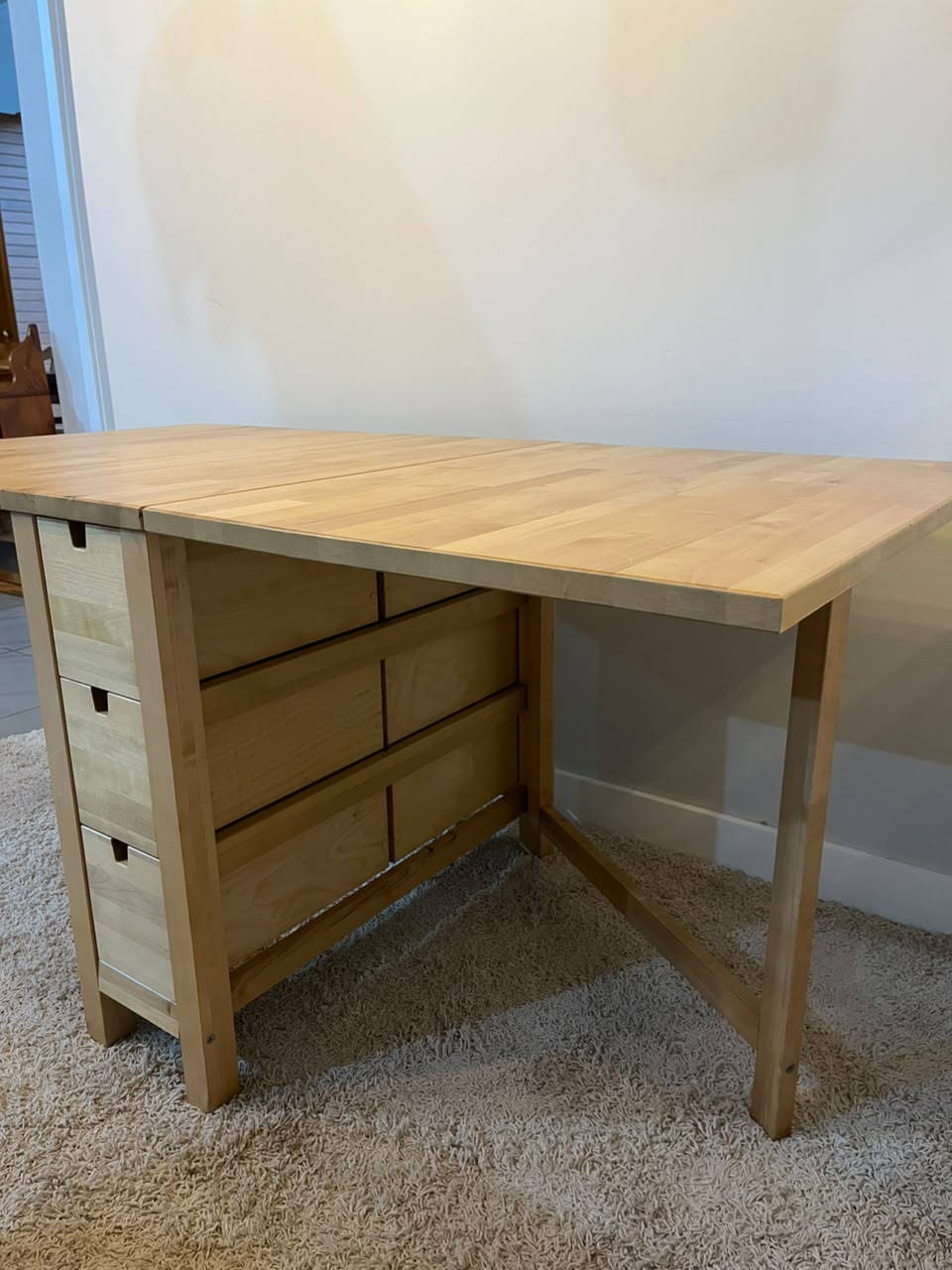 Mesa / Escrivaninha com tampo Dobrável Em Madeira Natural Clara Com Gavetas – Modelo Multifuncional