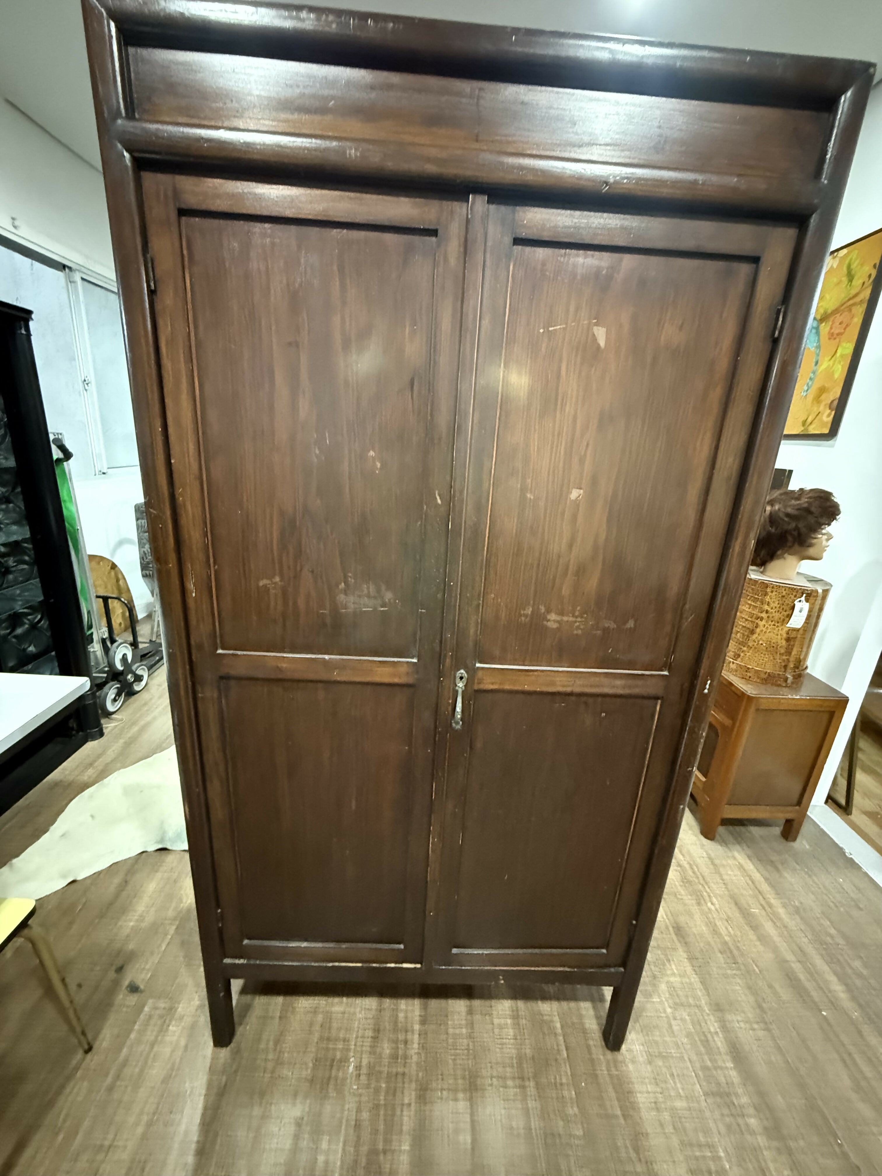 Guarda-roupa Antigo – Anos 1920/40 – Madeira Maciça