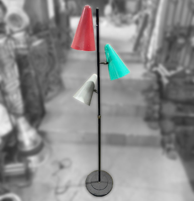 Luminária de chão vintage em vermelho, azul e branco - restaurada 