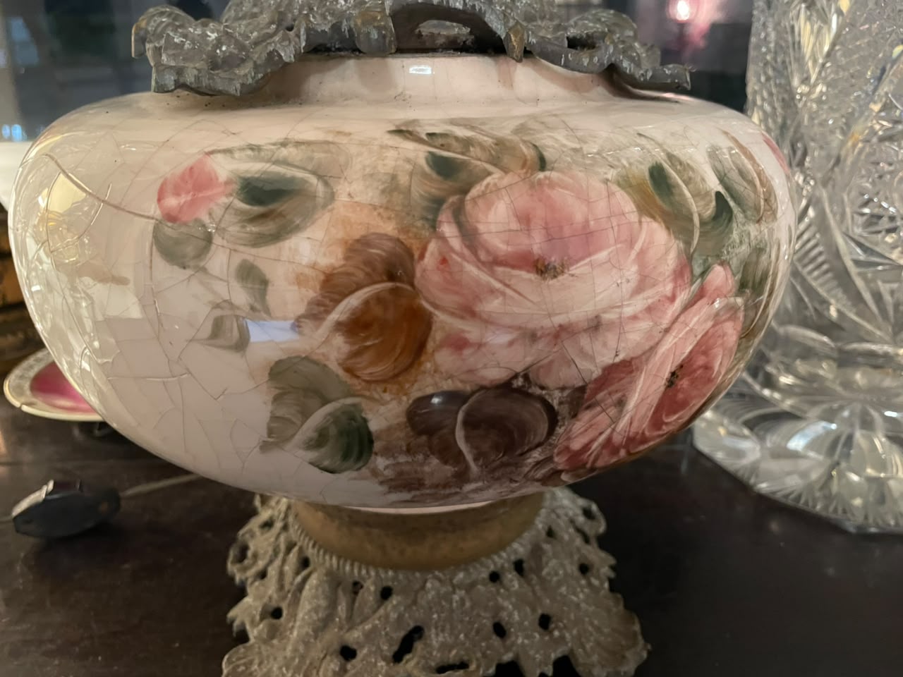 Abajur Pata Choca com pintura floral 