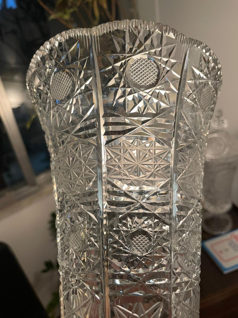 Grande vaso de cristal lapidado
