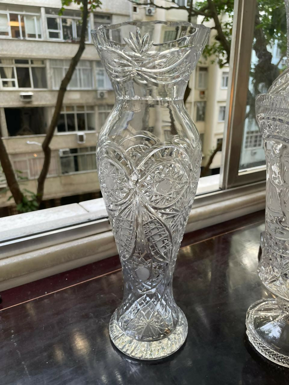 Enorme vaso em cristal lapidado da Bohemia