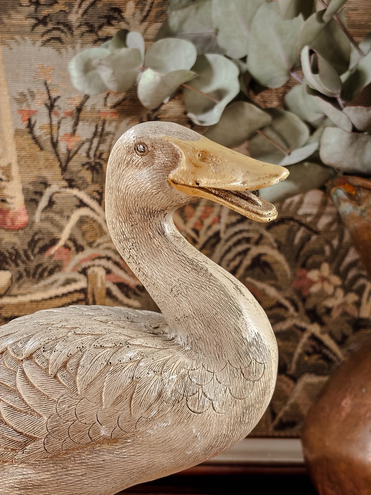 Pato Decorativo em Resina Mineral