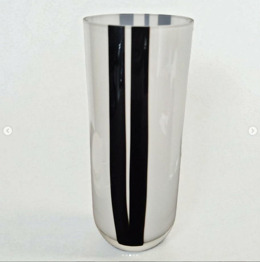 Vaso Seguso em vidro artístico em preto e branco