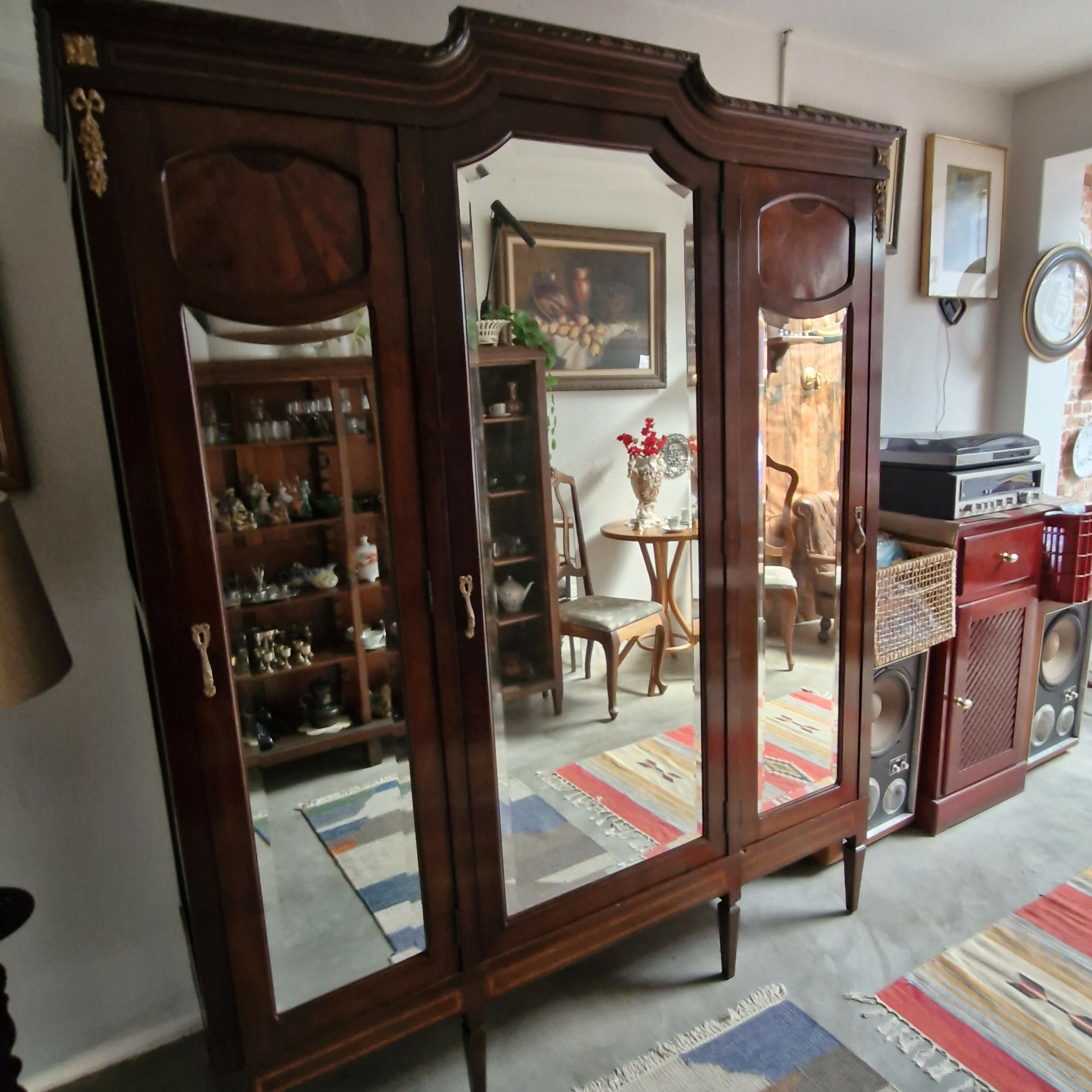 Guarda Roupa Art Nouveau