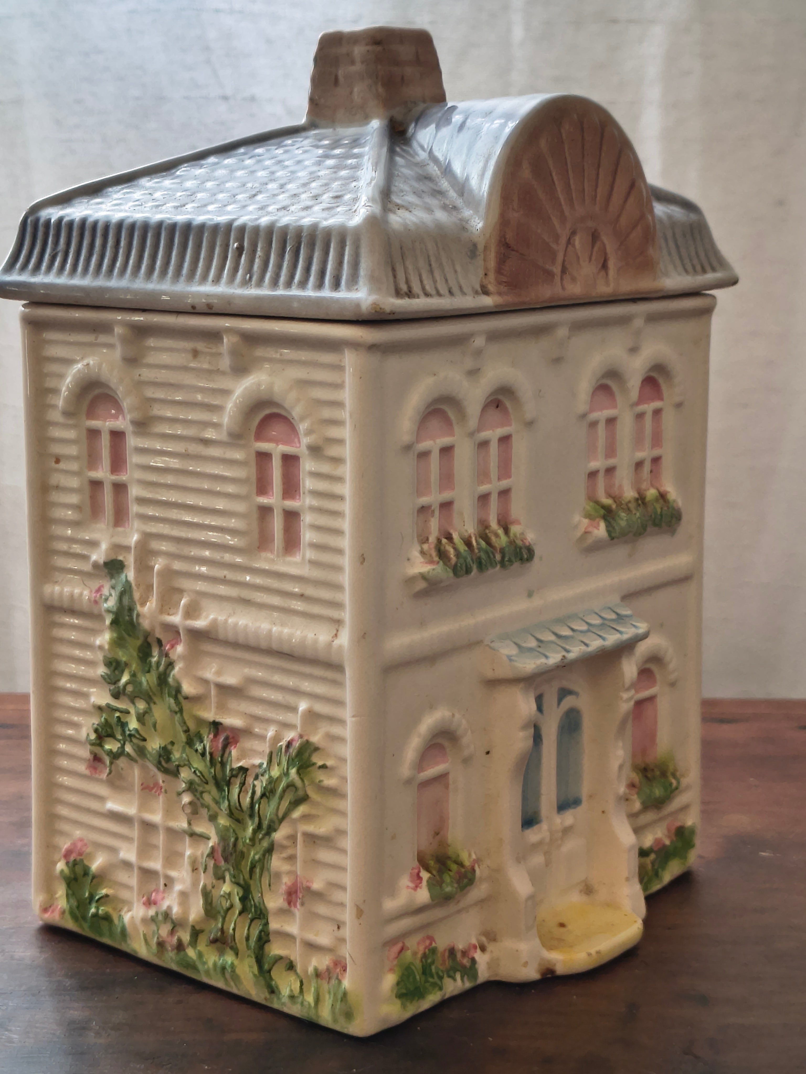 Pote / Biscoiteira em Cerâmica Weiss (Coleção Avon Townhouse) 